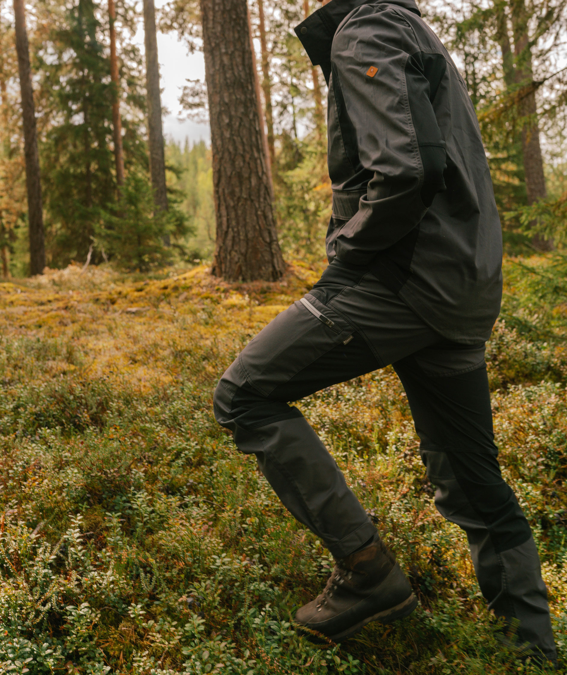 Pinewood Finnveden Trail Hybrid bukser, Sort/M&oslash;rk&nbsp;Antracitgr&aring;, large image number 1