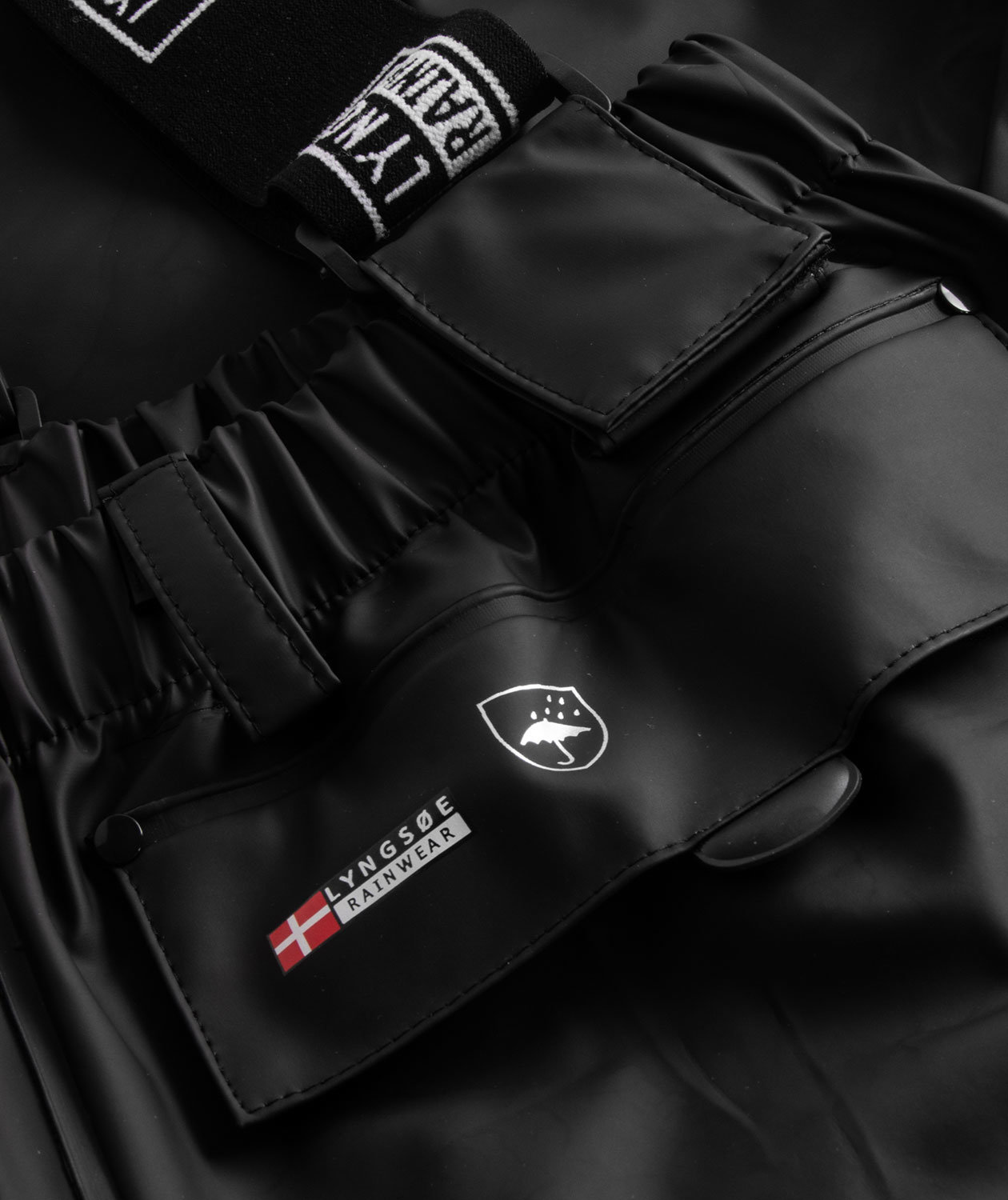 Lyngs&oslash;e PU/PVC regnbyxa, Svart