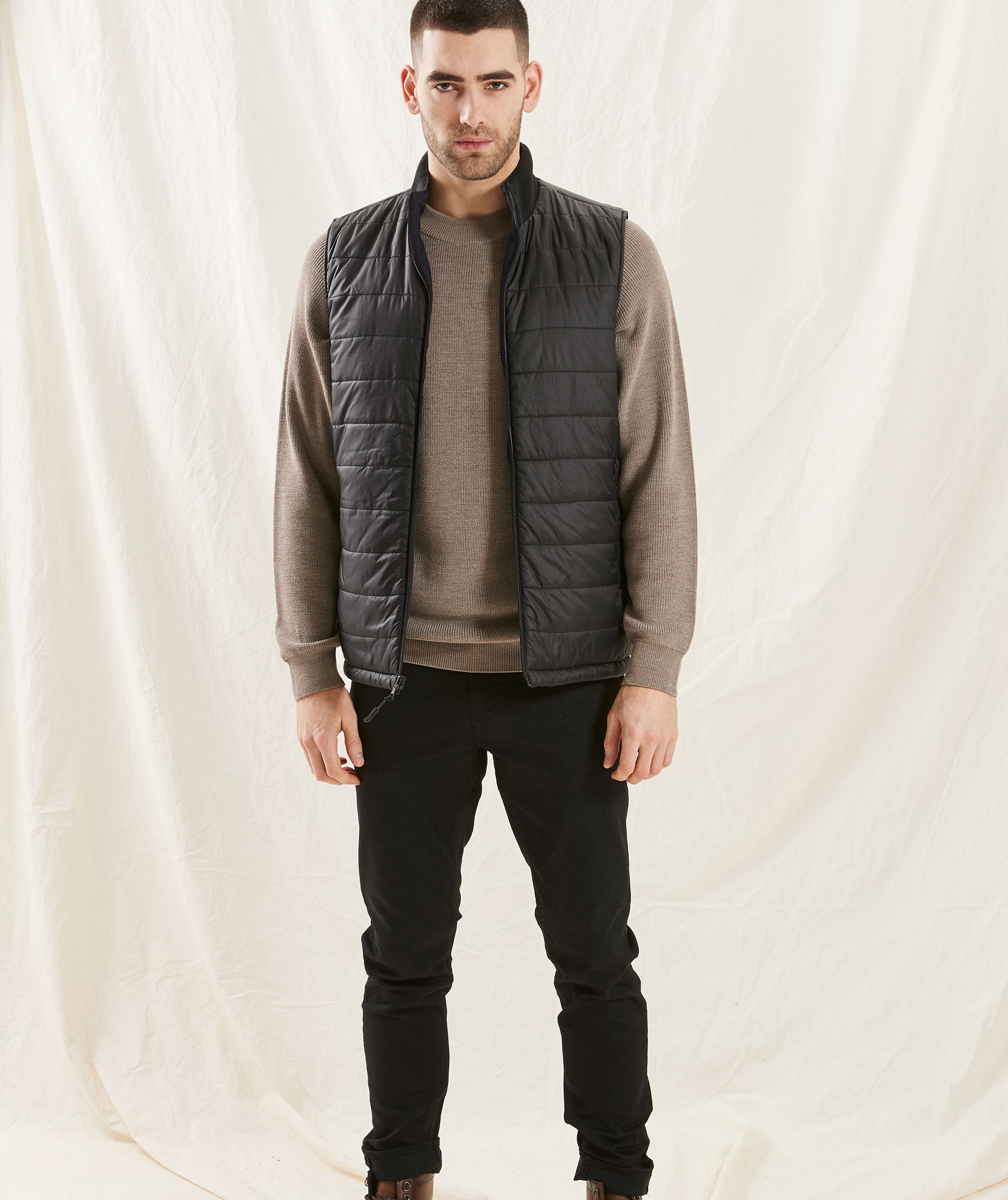 Clipper Paisley reversible quilted vest, Navy Night Sky, large image number 2