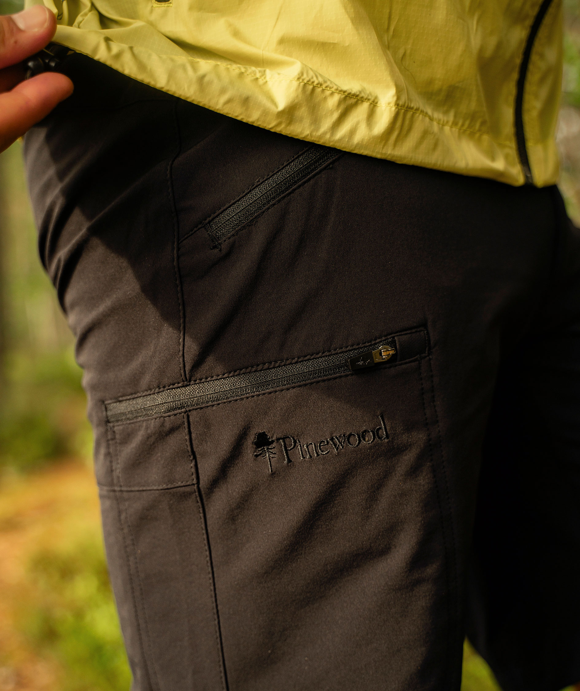 Pinewood Abisko Light Stretch shorts, Black, large image number 5