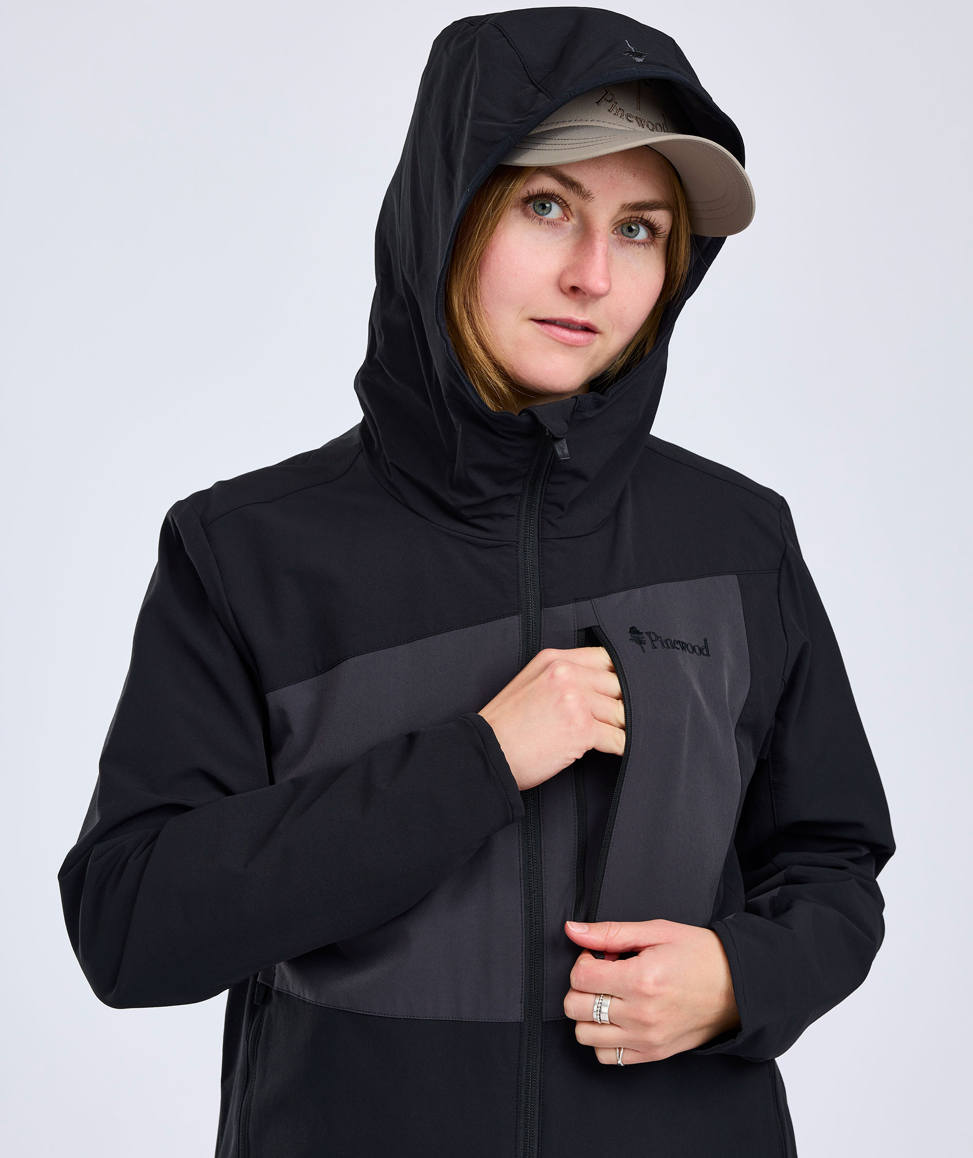 Pinewood Abisko Light damejakke, Black/Dark Anthracite, large image number 4