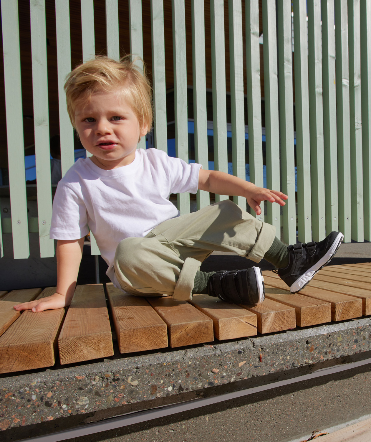 Viking Veme Low GTX R sneakers till barn, Black/Charcoal