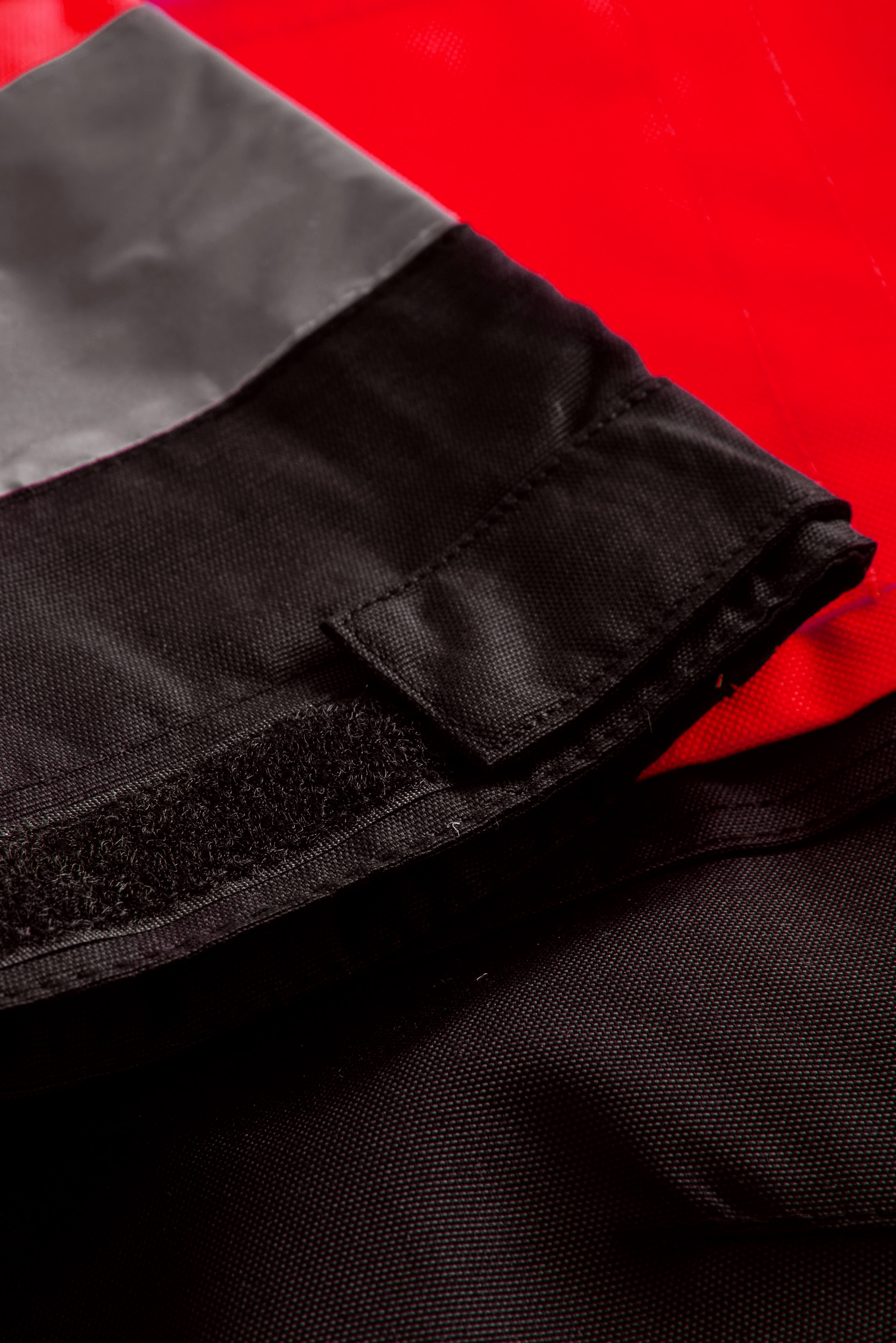 Lyngsoe hantverksregnbyxa, Varsel r&ouml;d/svart, large image number 4