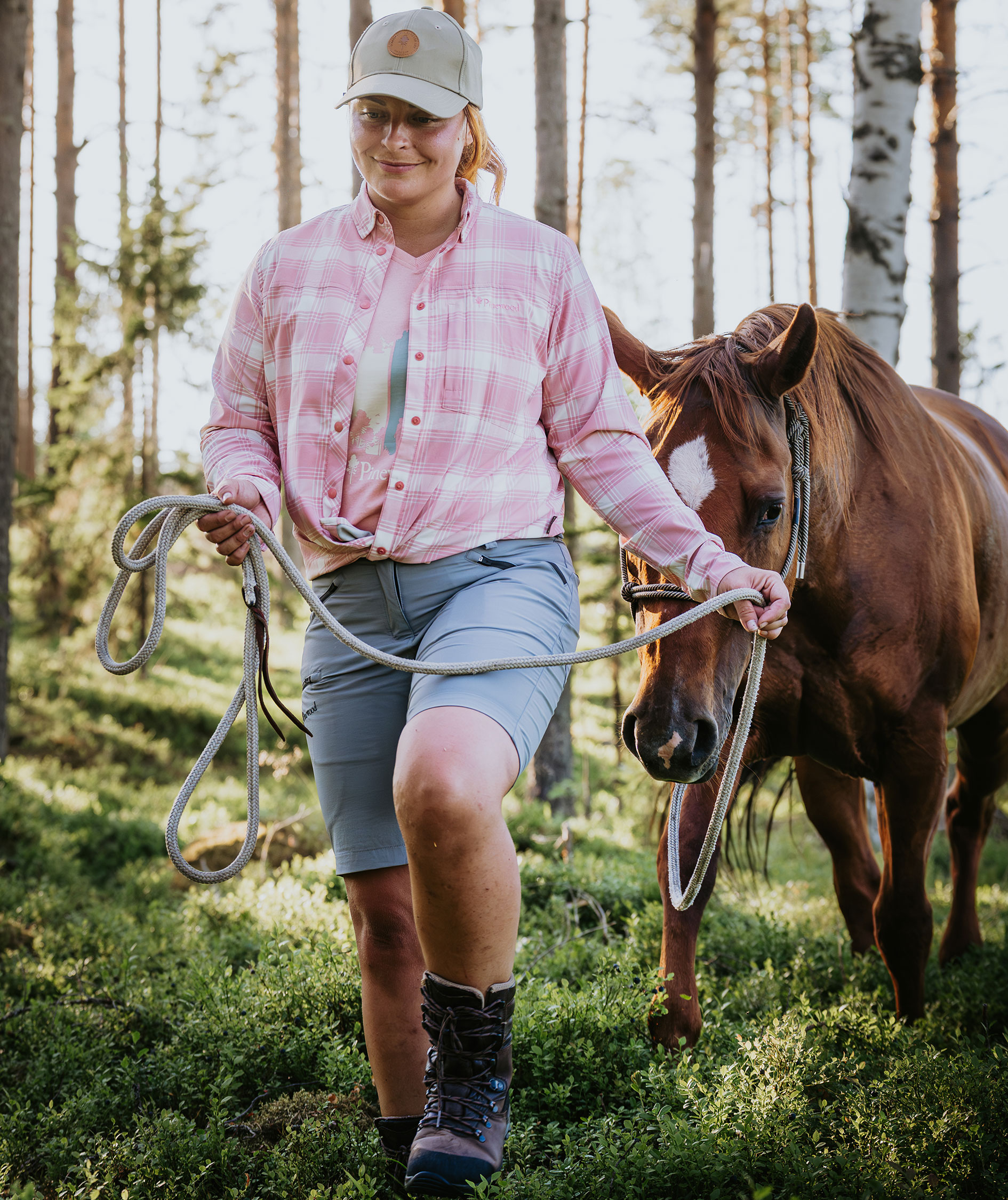 Pinewood&nbsp;Abisko Light dameshorts, Mid Grey