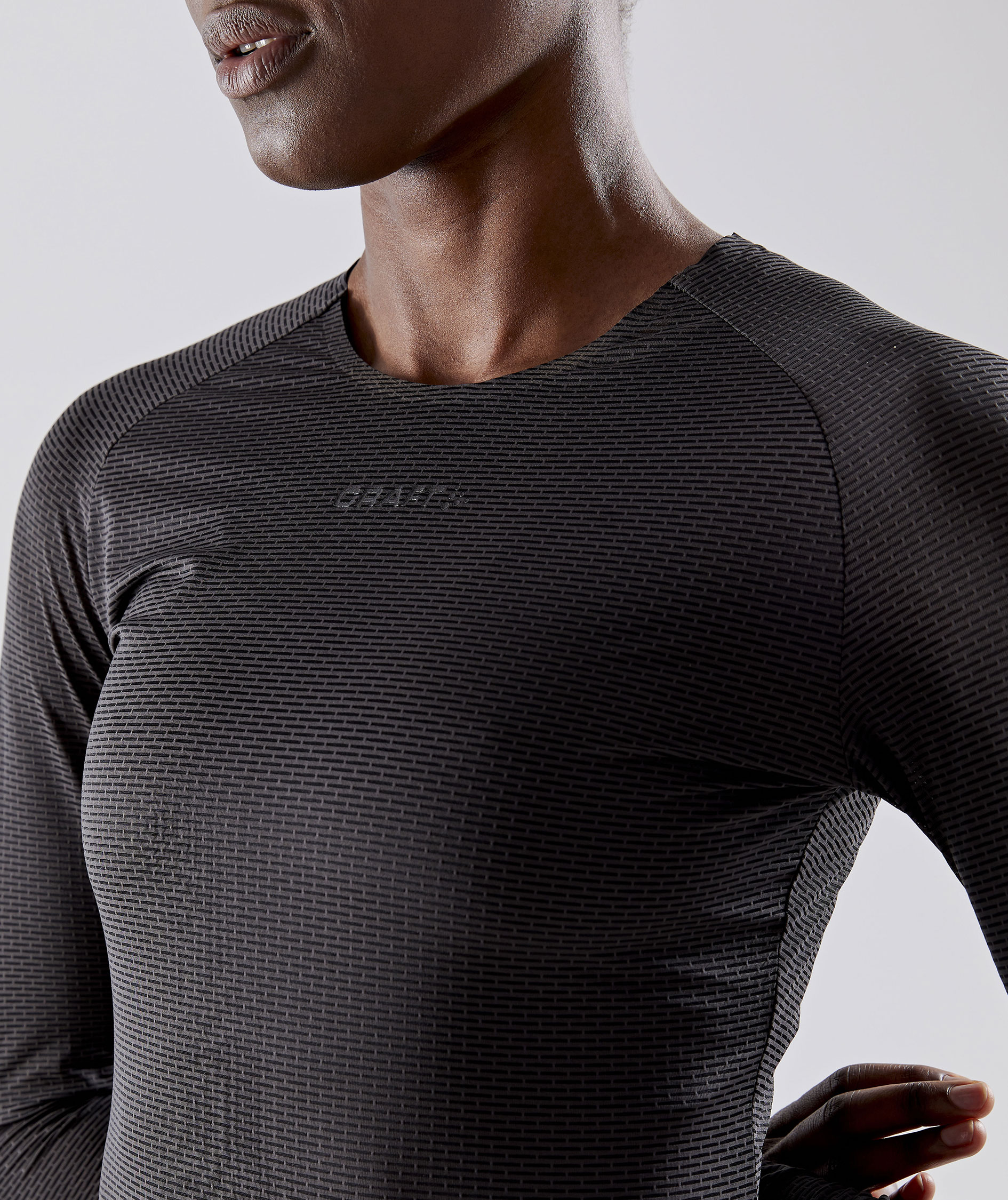 Craft PRO Dry Nanoweight lang&auml;rmliges Damen T-Shirt, Black, large image number 4