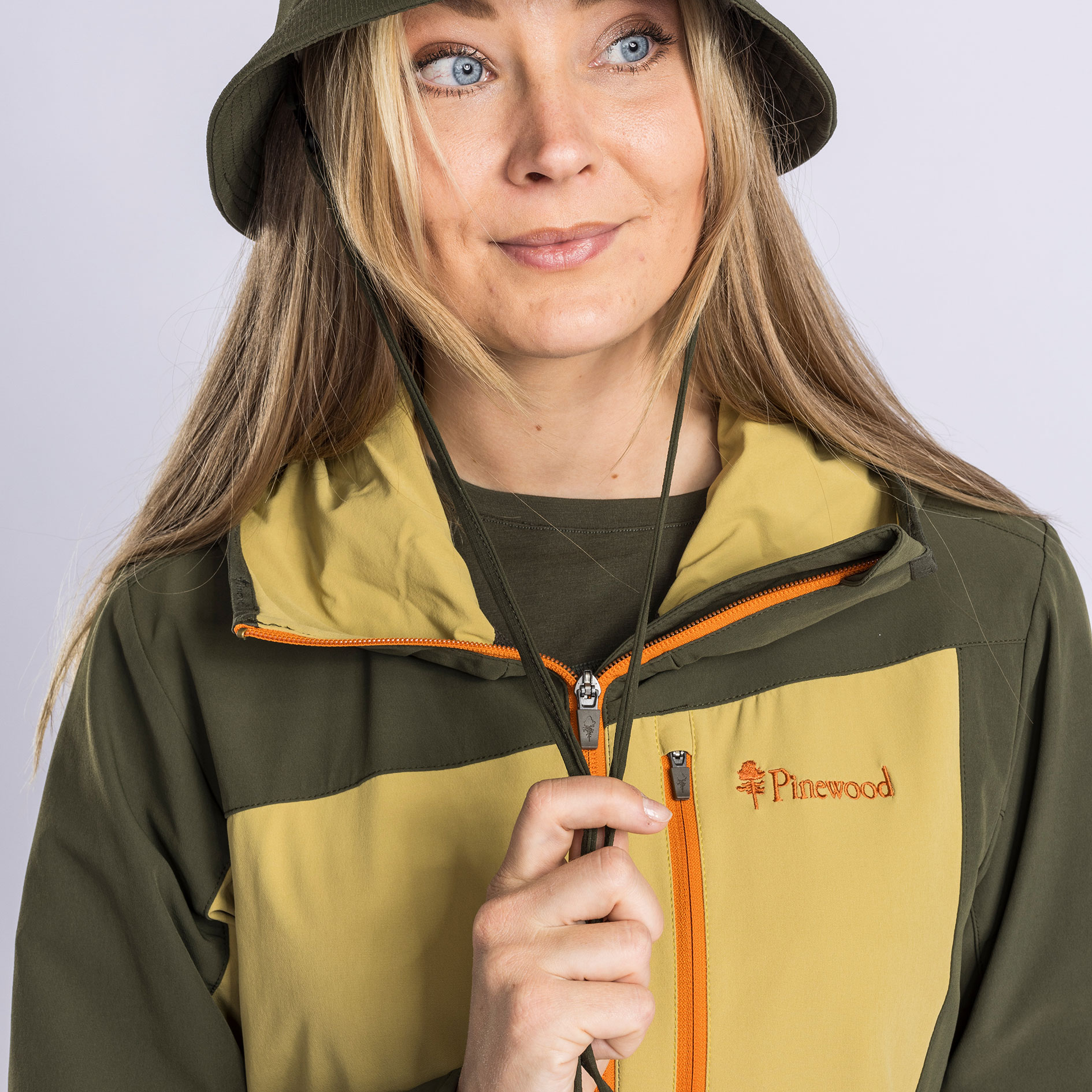 Pinewood Abisko Light damejakke, Golden Hay/Moss Green, large image number 4