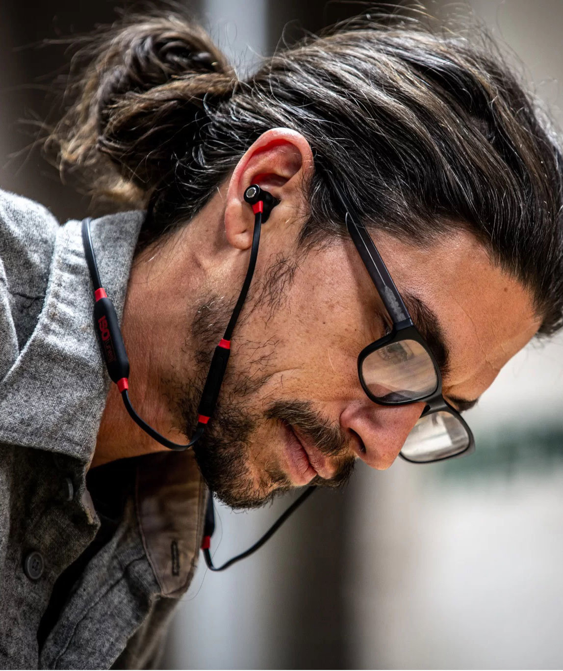 ISOtunes Xtra 2.0  h&oslash;retelefoner med Bluetooth og st&oslash;jreducering, R&oslash;d/Sort, R&oslash;d/Sort, large image number 1