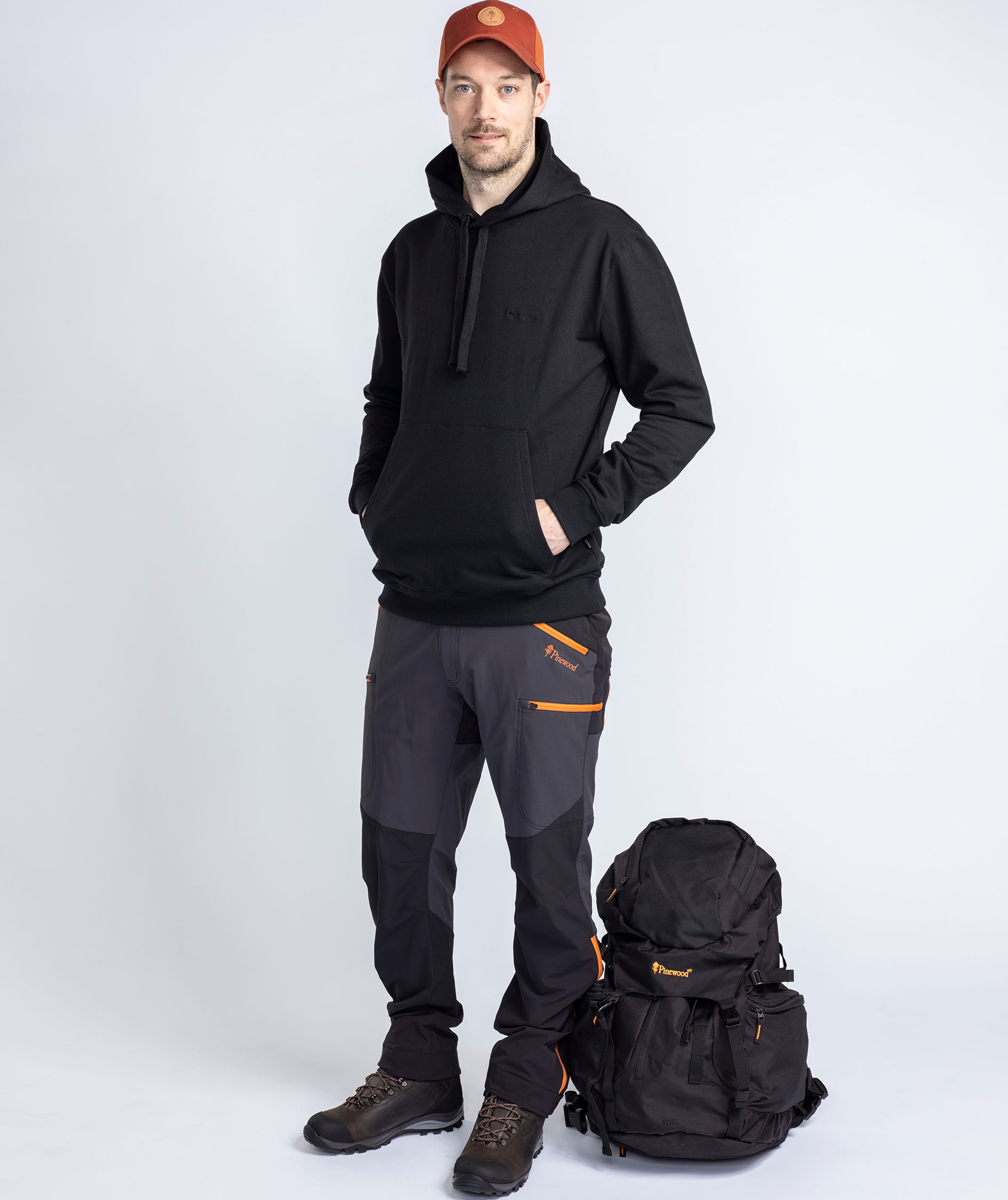 Pinewood Logo h&aelig;ttetr&oslash;je, Black, large image number 5