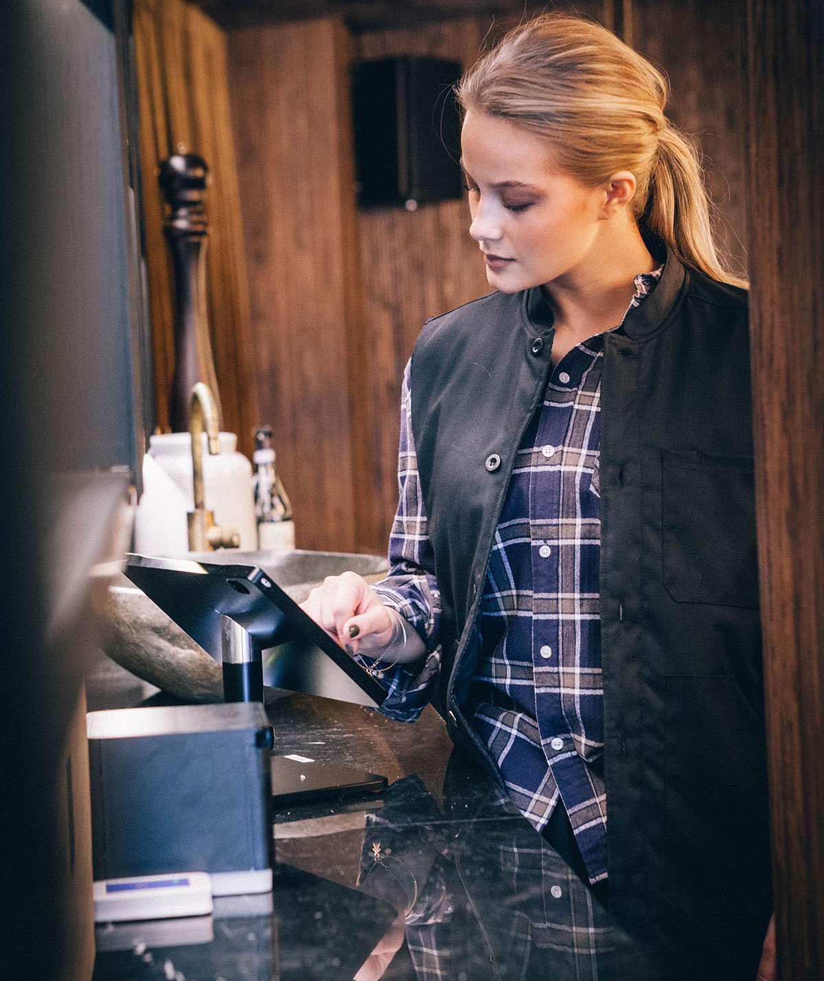 Segers 6539 serveringsv&auml;star, Svart