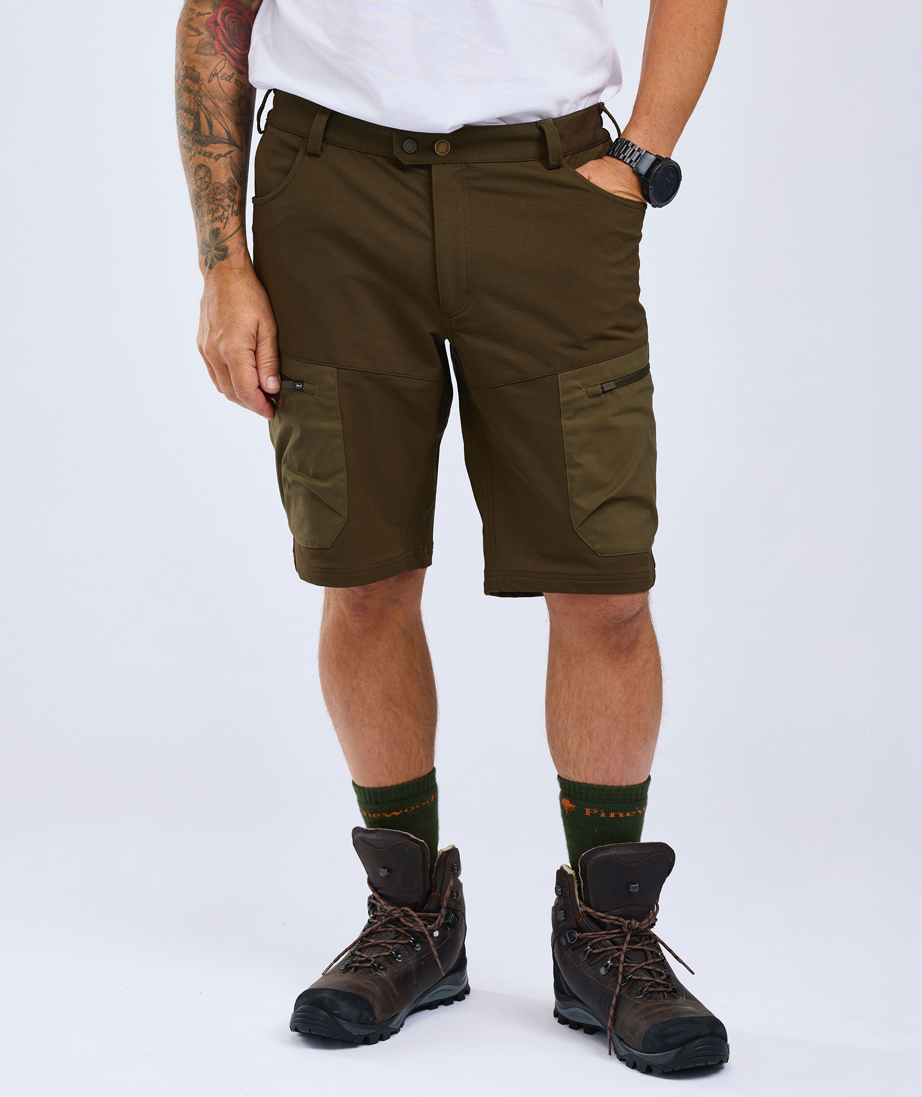 Pinewood Finnveden Hybrid shorts, Dark Olive/Hunting Olive, large image number 7