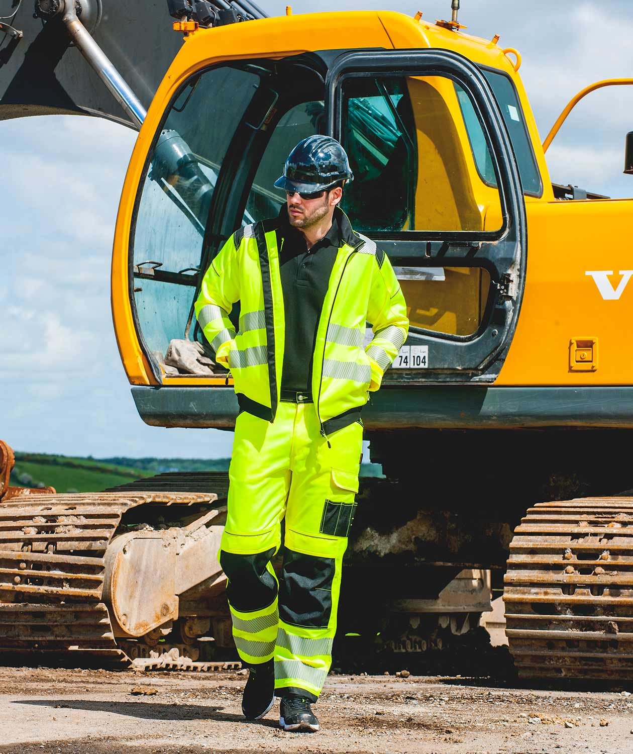 Portwest PW3 arbejdsjakke, Hi-vis Gul/Sort, large image number 2