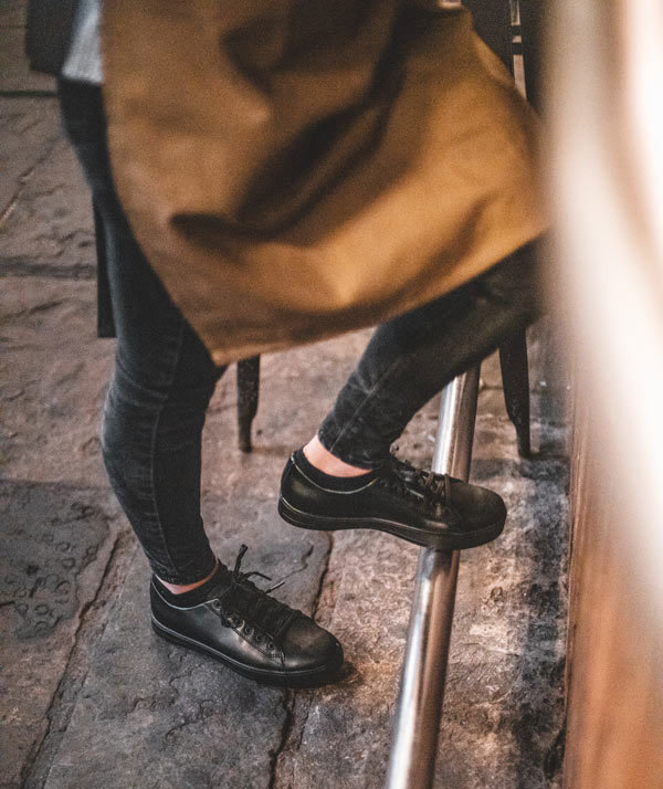 Shoes For Crews Old School Low-Rider IV arbetsskor, Svart