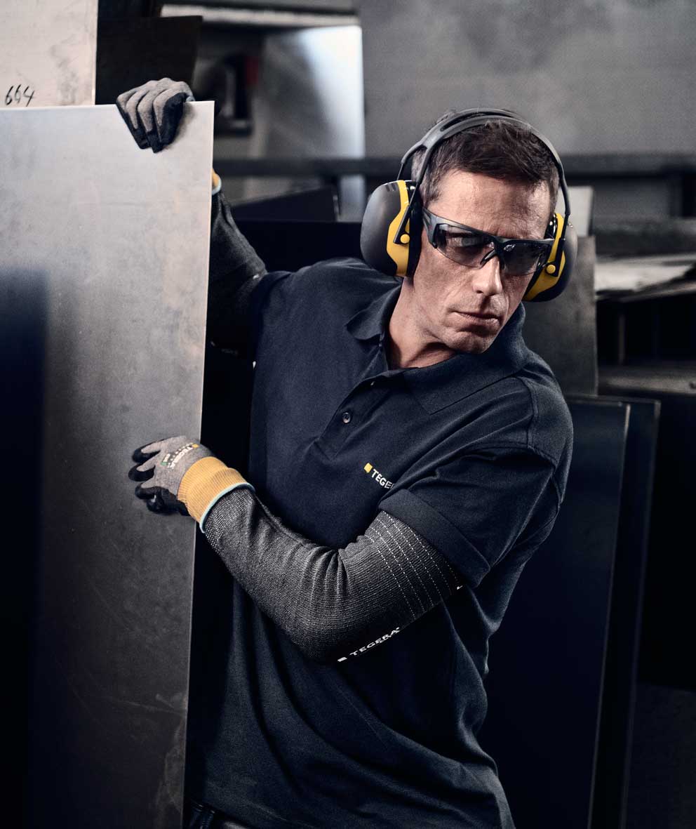 Tegera 72 sk&auml;rskydds&auml;rmar Cut D, Svart