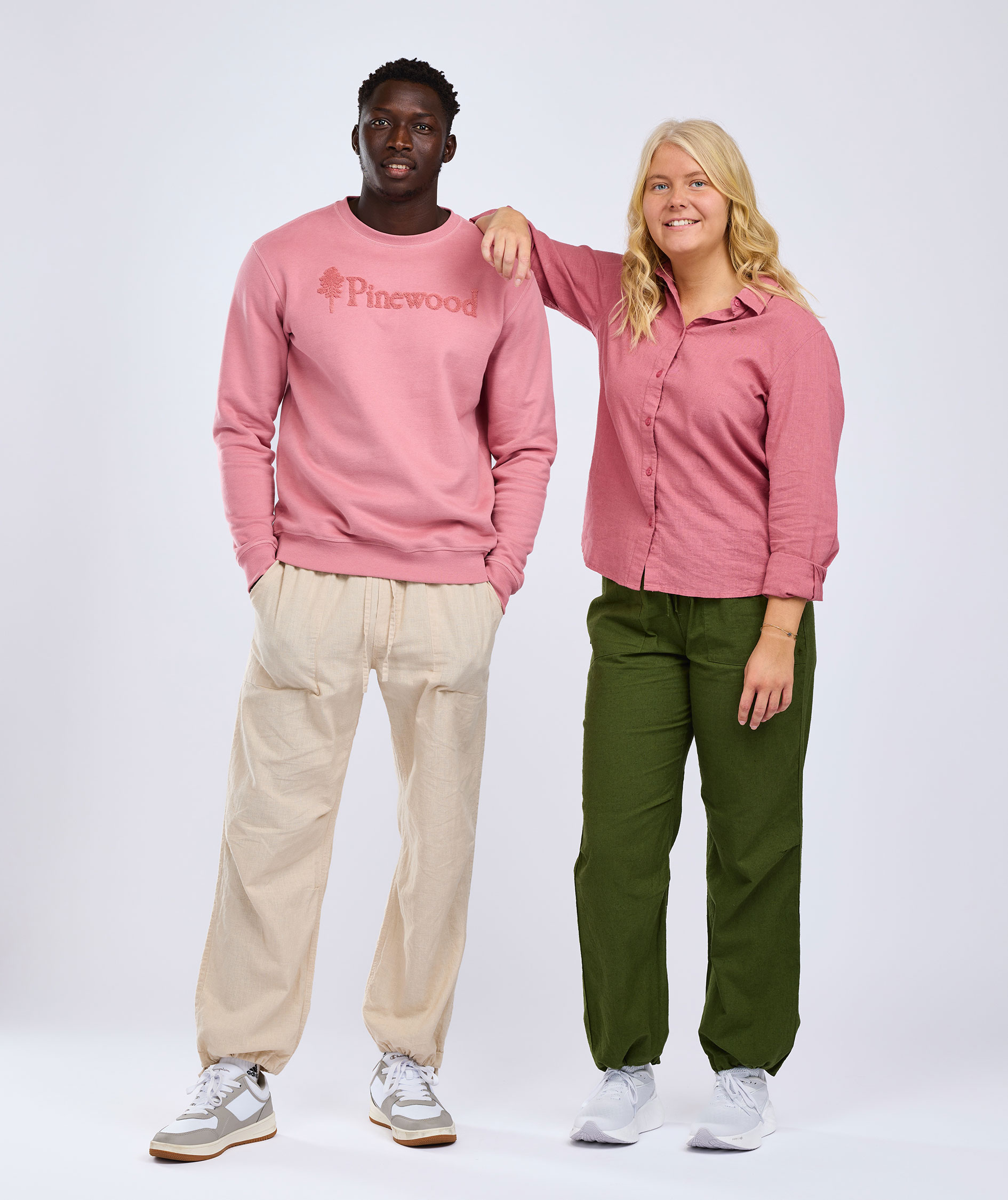 Pinewood V&auml;rnamo Logo sweatshirt, Dusty Pink, large image number 10