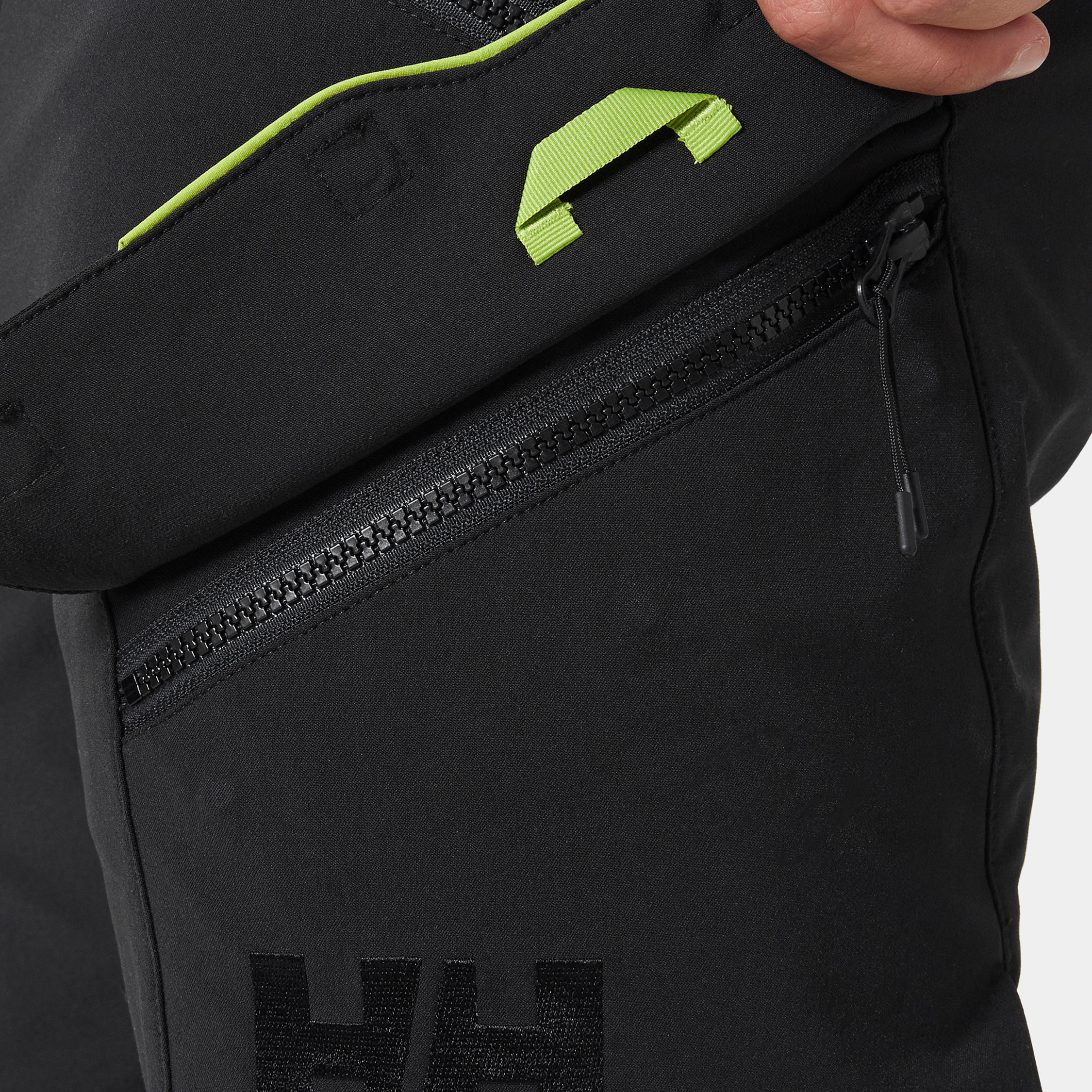 Helly Hansen Magni Evo. Connect&trade; cargoshorts full stretch, Black, large image number 5