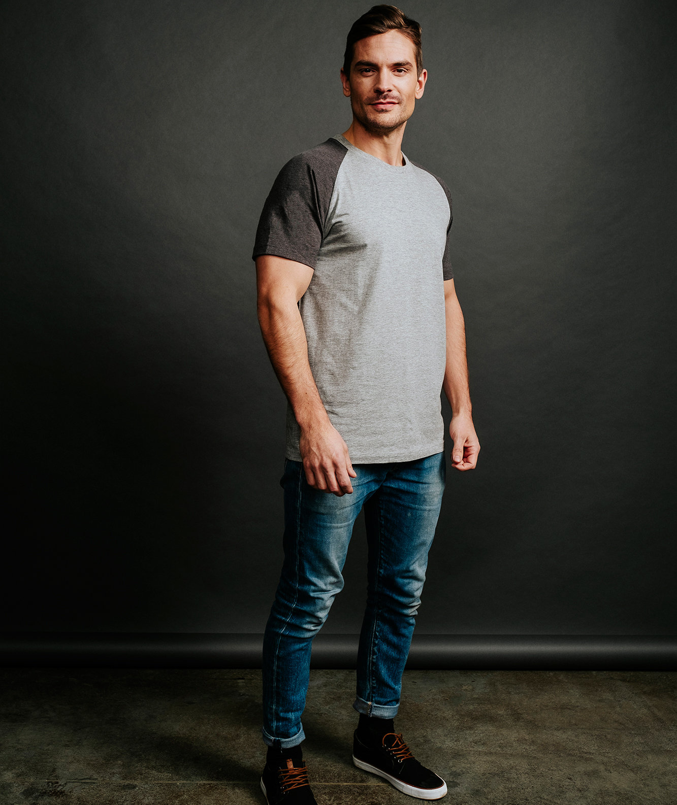 YOU Classic Raglan  T-Shirt, Grau/Anthrazit