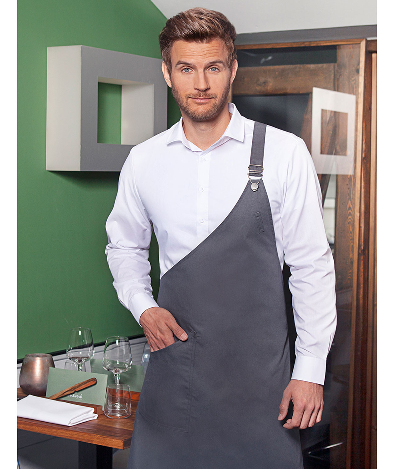 Karlowsky Classic asymmetrisk brystlommeforkle med lomme