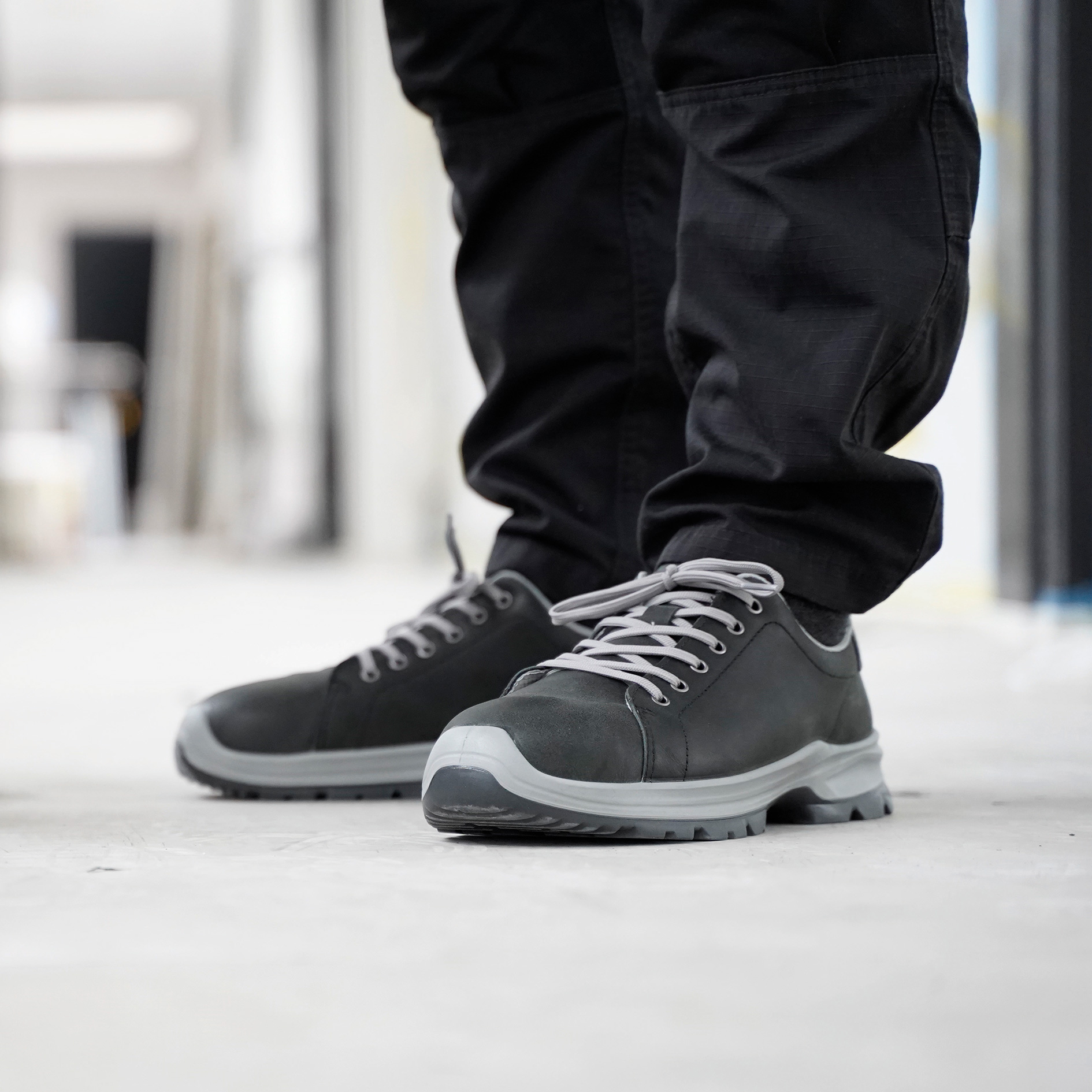 Atlas A 405 XP safety shoes S3, Black, large image number 1