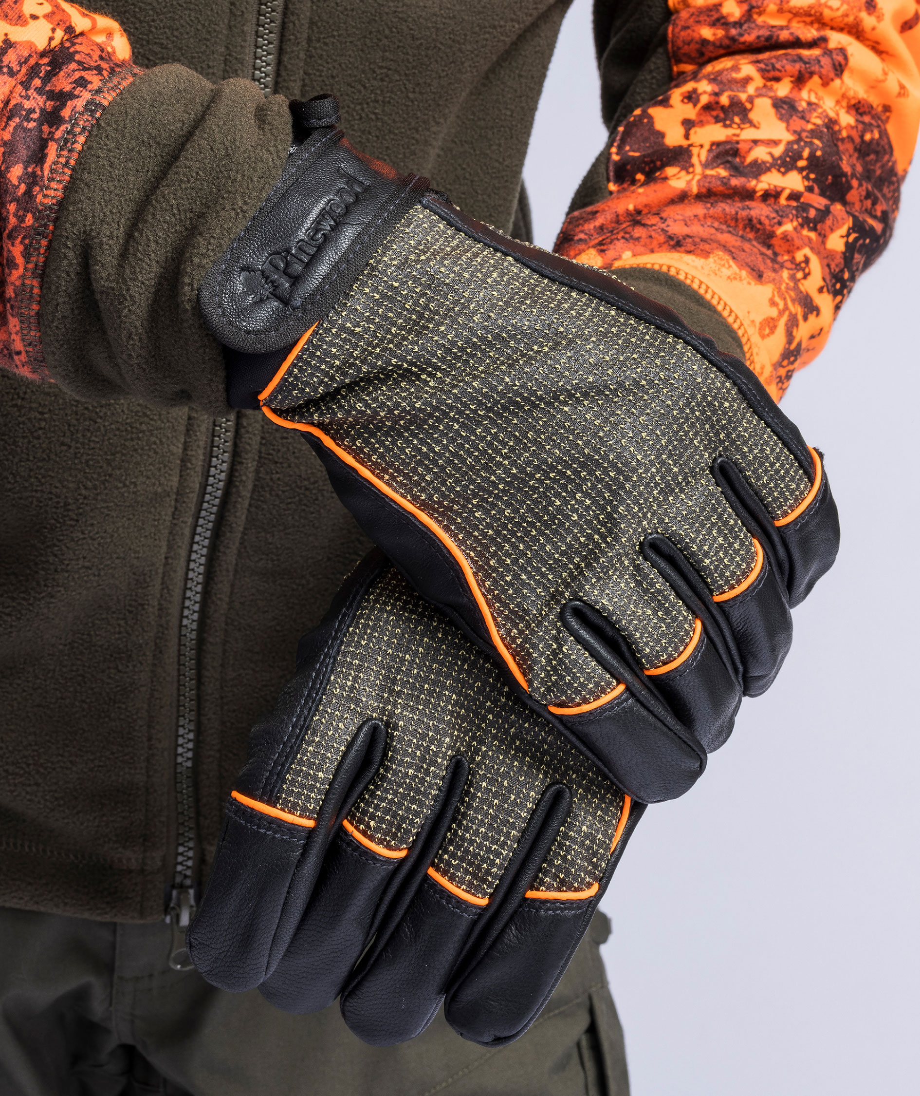 Pinewood Furudal Resist handsker, Mossgreen/Black