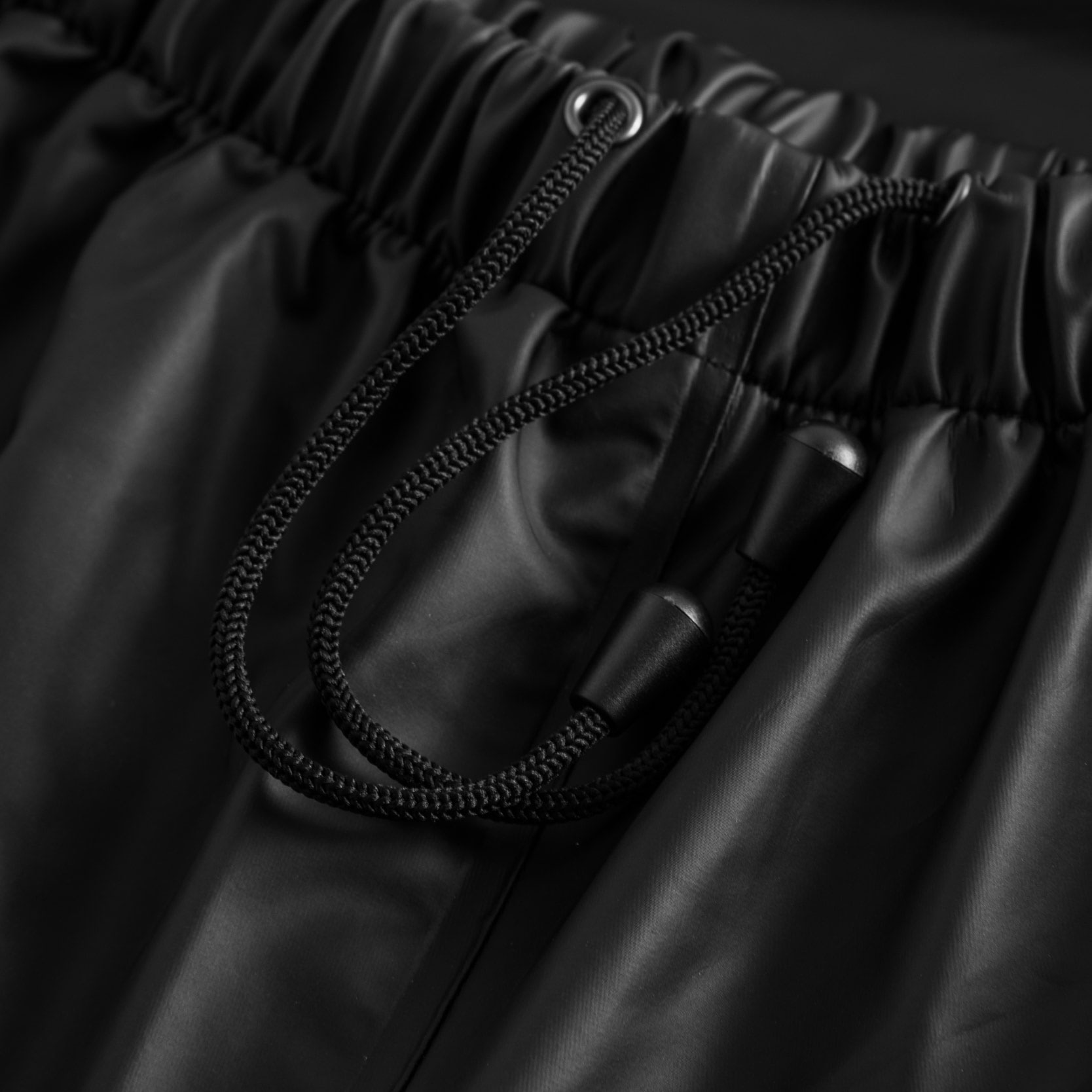 Lyngs&oslash;e PU regnbyxa, Svart