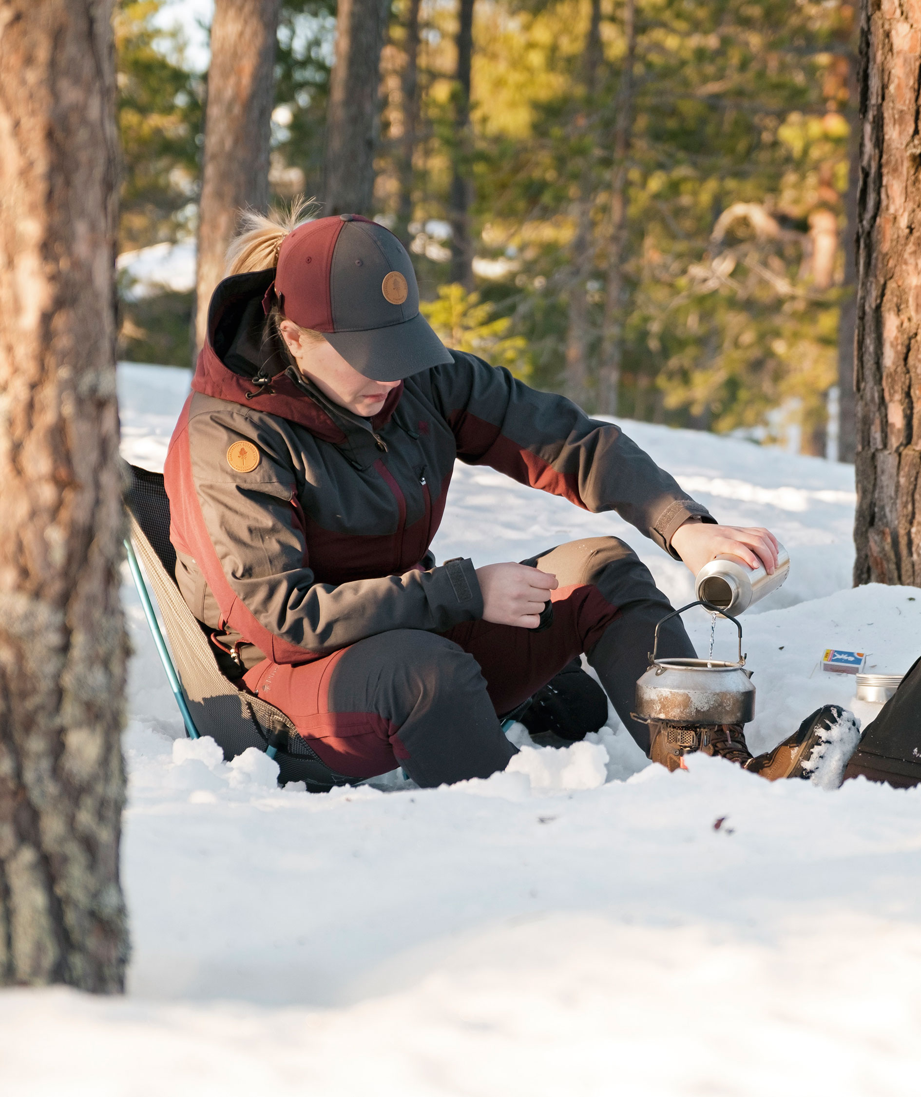 Pinewood Finnveden Hybrid kasket, Earth Plum/Dark Anthracite