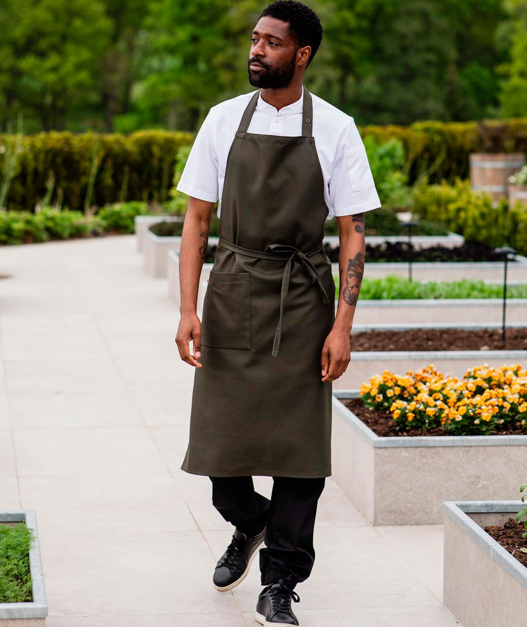 Segers 4579 sm&aelig;kforkl&aelig;de med lomme, M&oslash;rk Olivengr&oslash;n