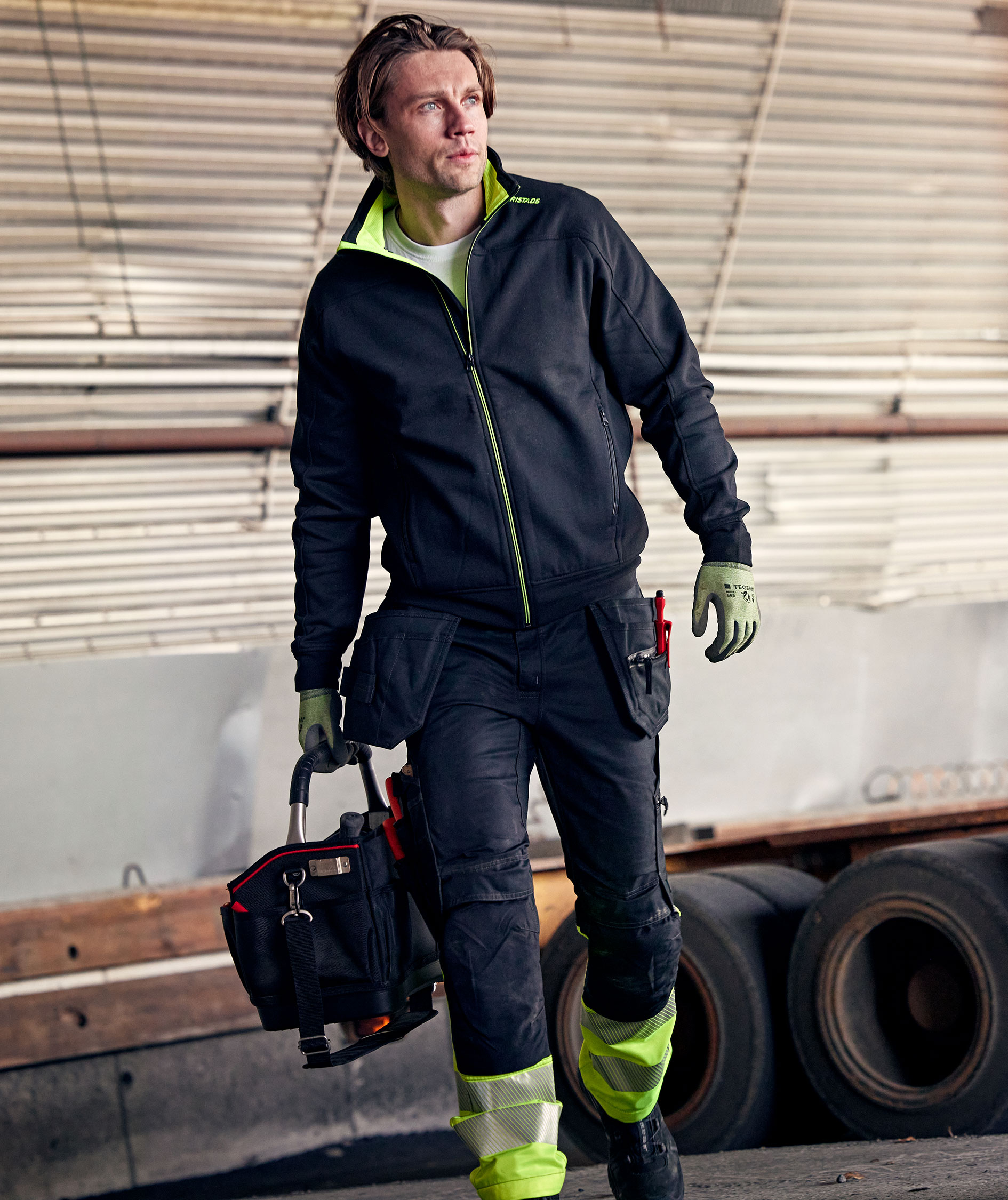 Fristads cardigan 7552 GSM, Svart/Hi-Vis Gul