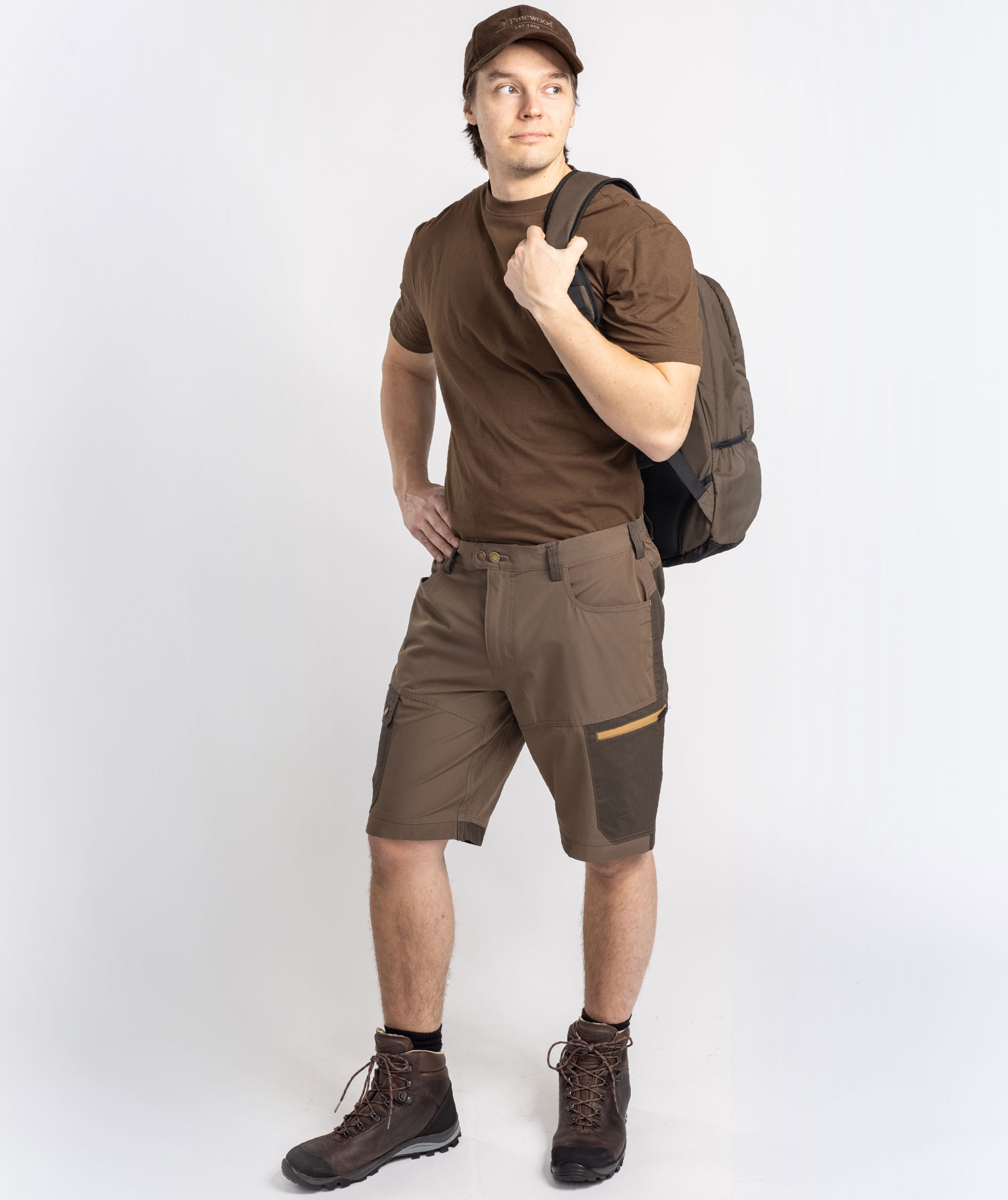Pinewood Finnveden Trail Hybrid shorts, Dark Olive/Earth Brown