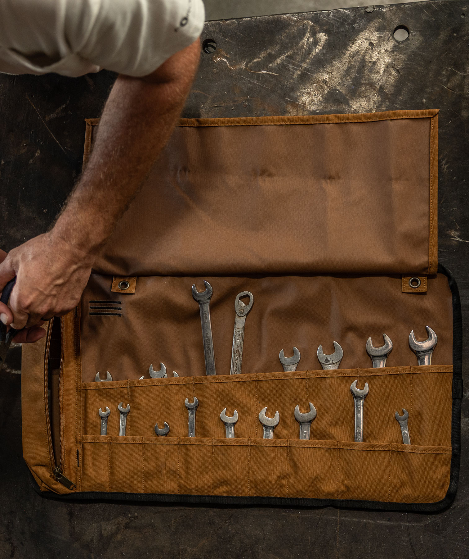 Carhartt Utility v&aelig;rkt&oslash;jsholder, Carhartt Brown