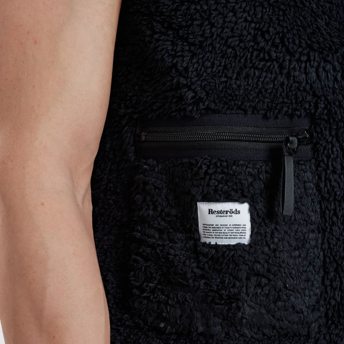 Rester&ouml;ds fiberpelsvest, Sort, large image number 4