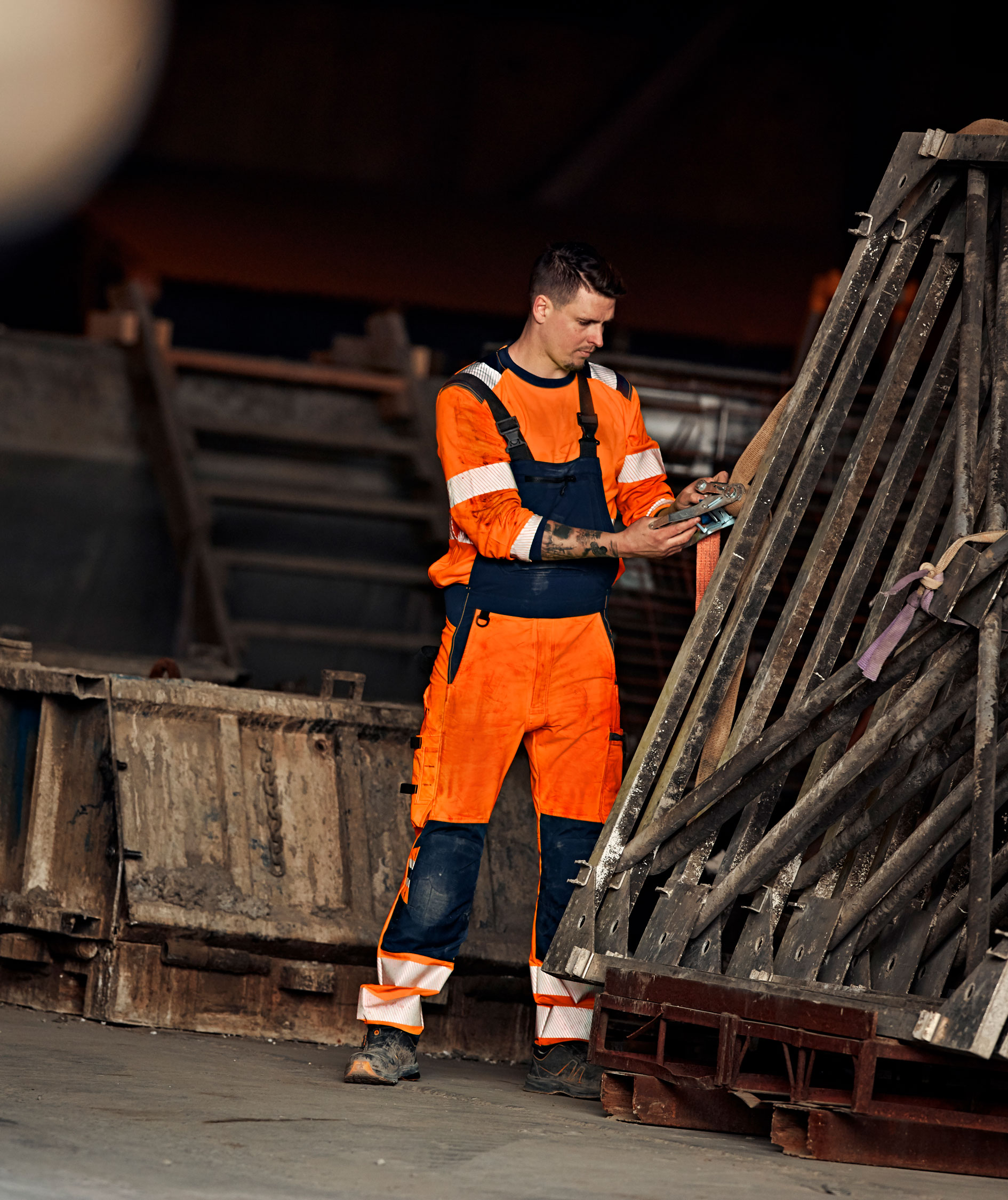 Fristads Green bib and brace 1031 GSTP full stretch, Hi-Vis Orange/Navy, large image number 2