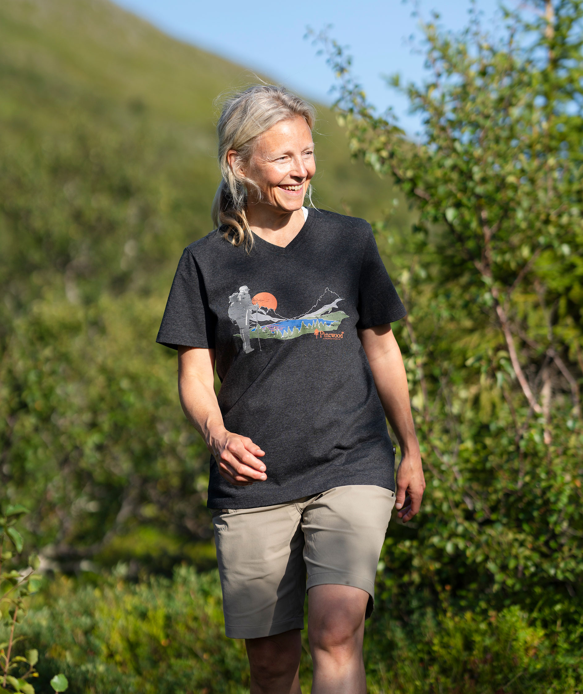 Pinewood&nbsp;Abisko Light dameshorts, Mole Brown