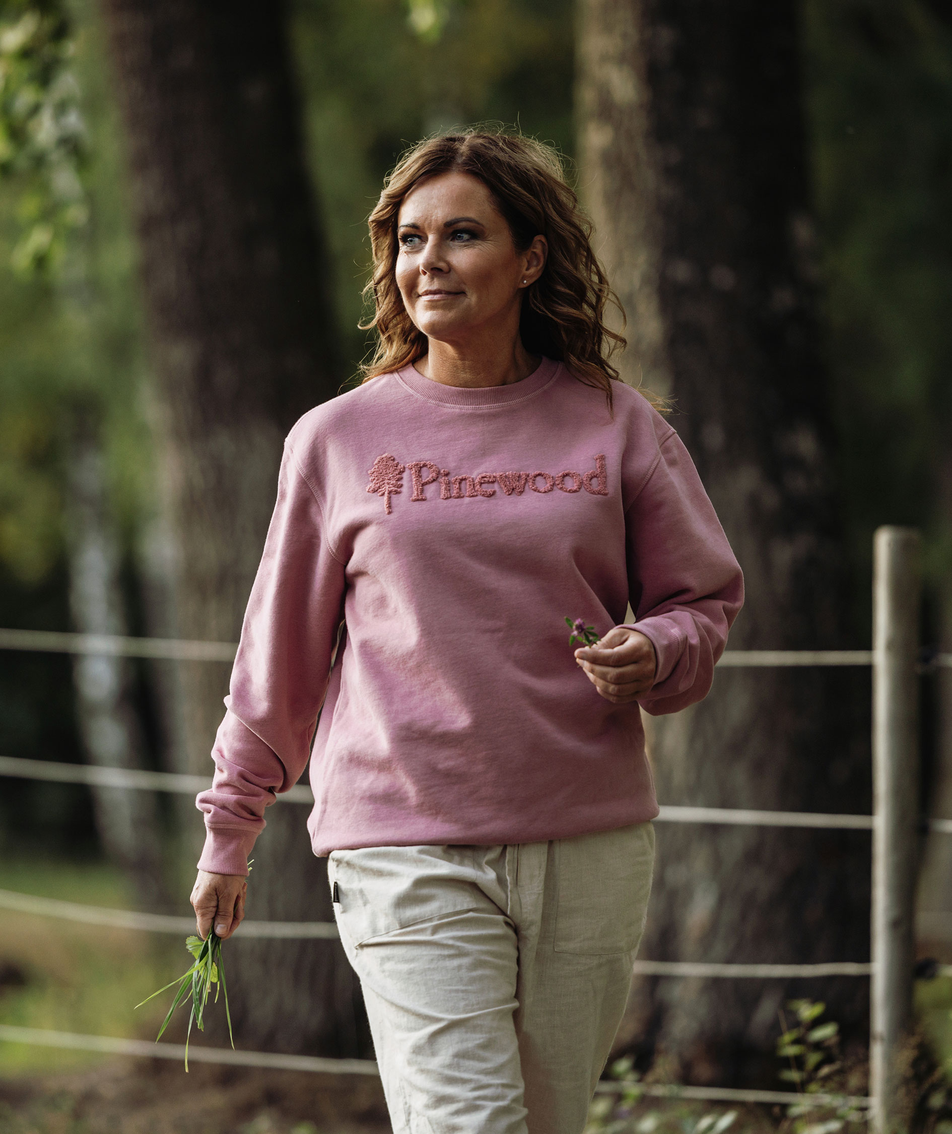 Pinewood V&auml;rnamo Logo sweatshirt, Dusty Pink, large image number 17