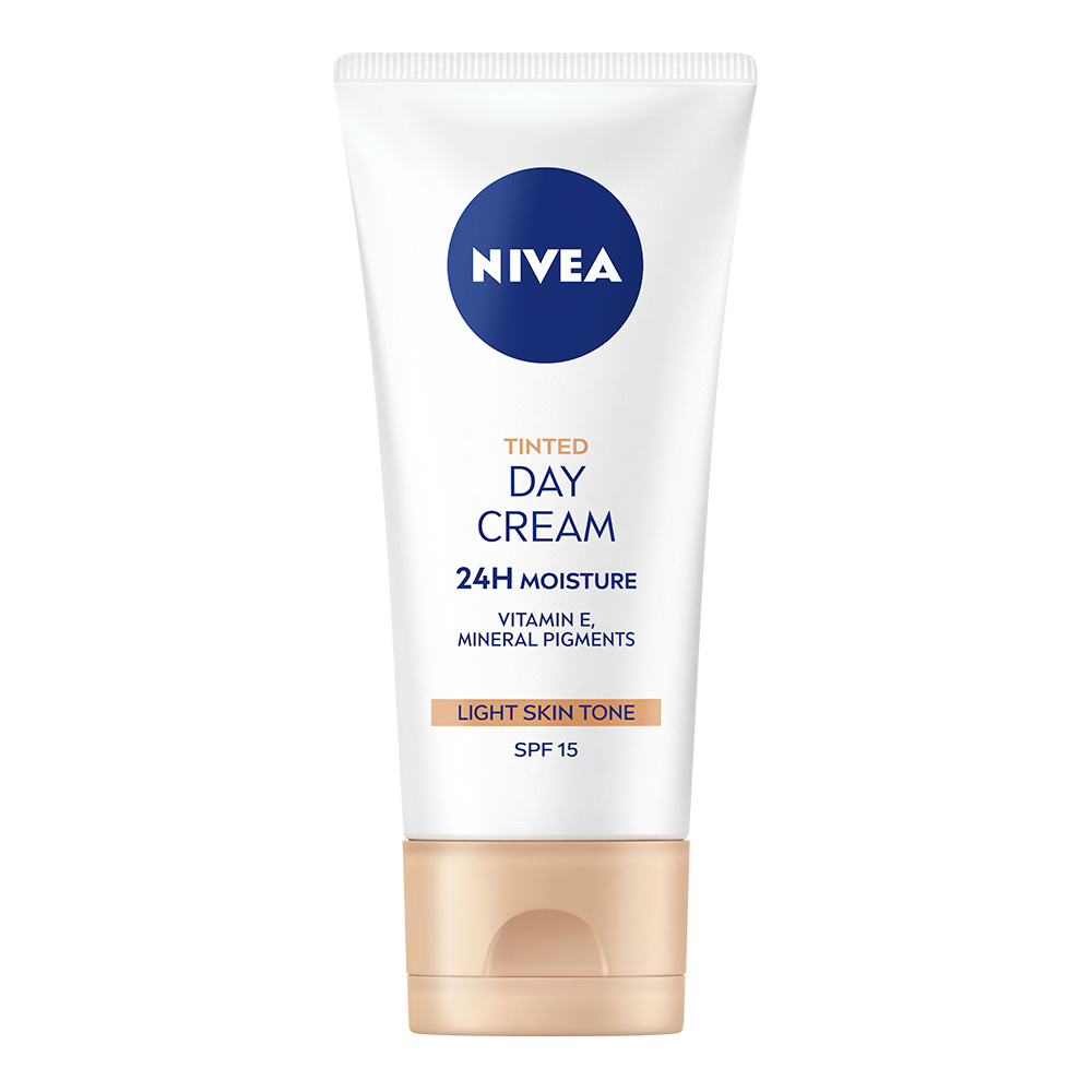 NIVEA Tinted Day Cream Light SPF 15