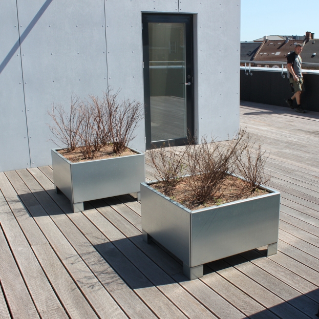 Blomlådor Land Modern, staplade