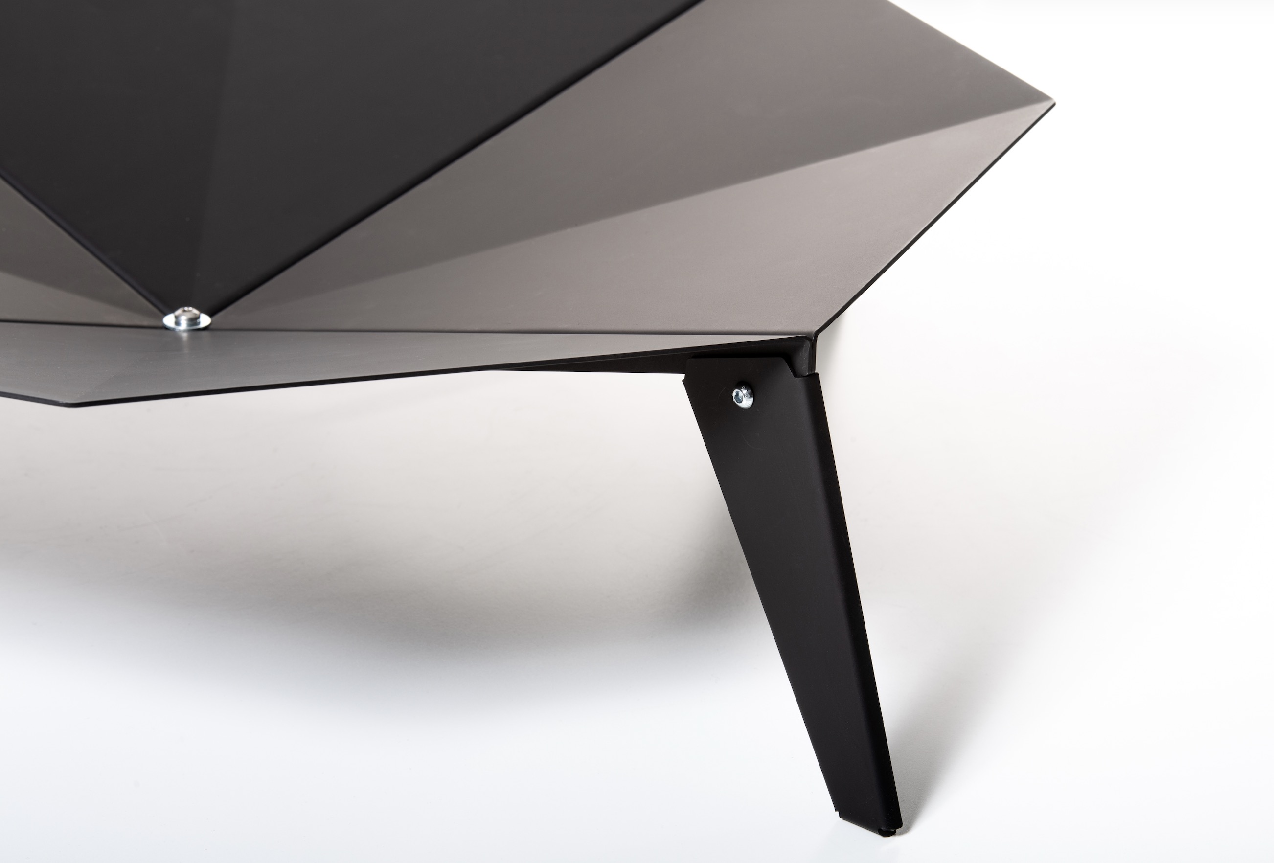 Eldfat på ben Alba Firepit produktbild closeup ben