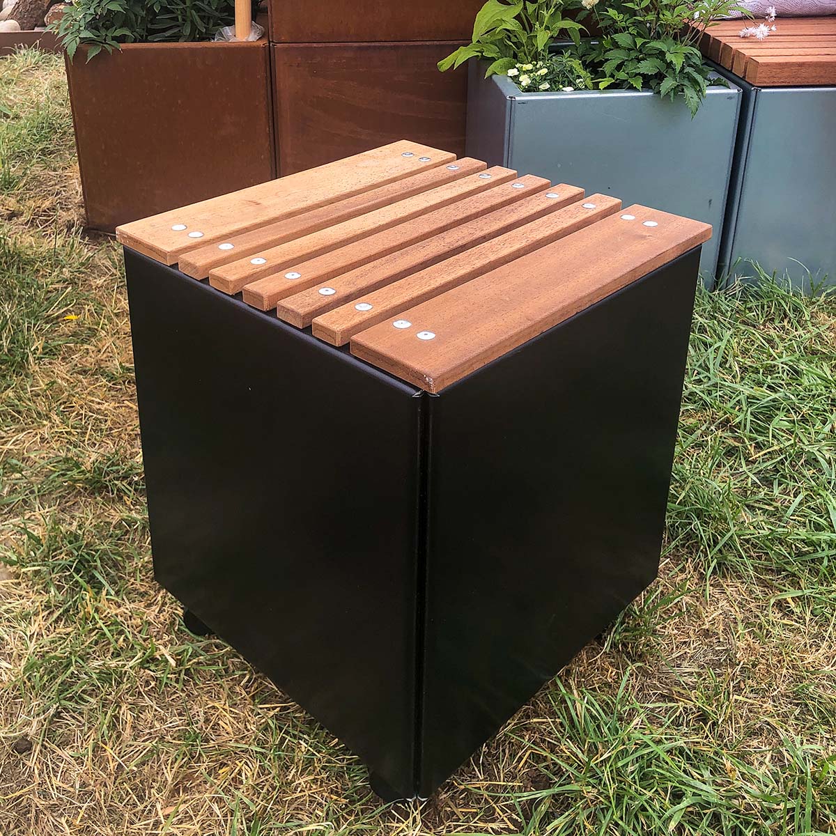 Bænksæde med mahognilister