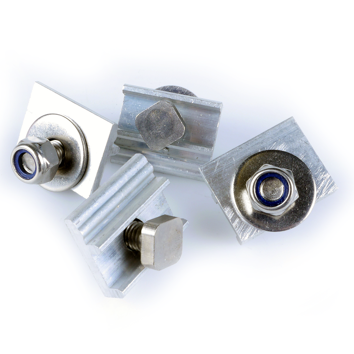 Endebeslag til skinne på solvarmebeslag