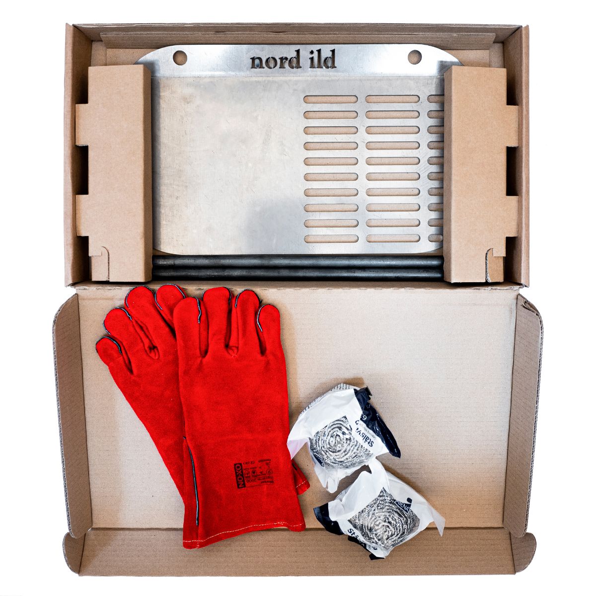 Bålrist Kit med grillhansker og stålsvampe indhold