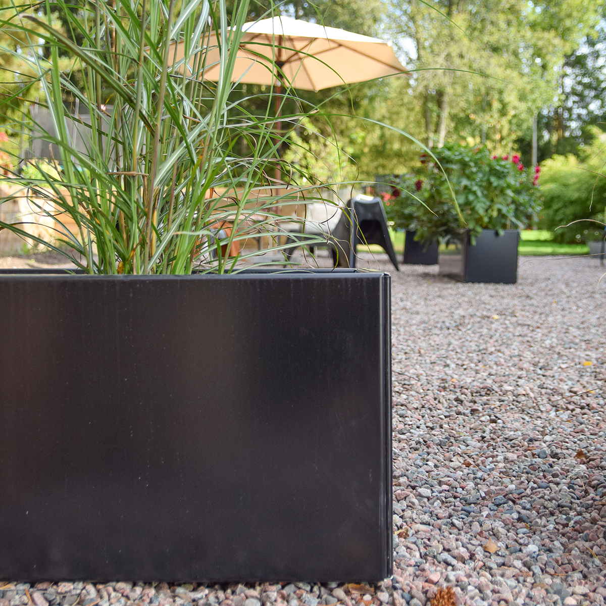 Blomlådor, svart, höjd 40 cm - flera längder