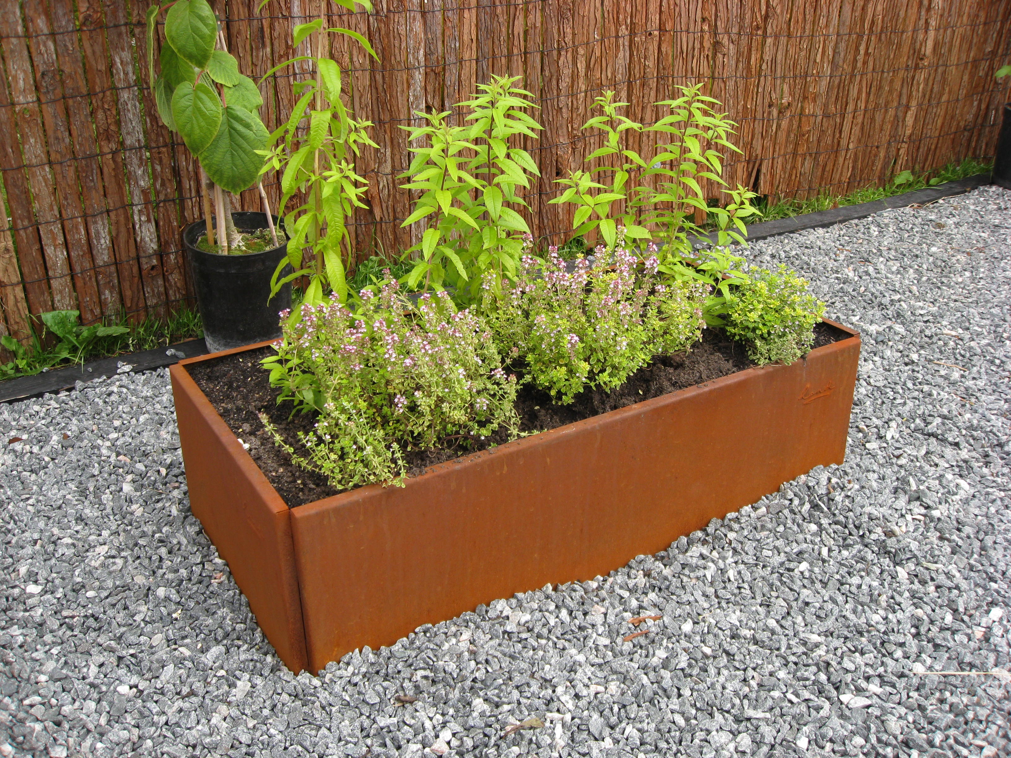 Land Classic højbed i rust 60 cm