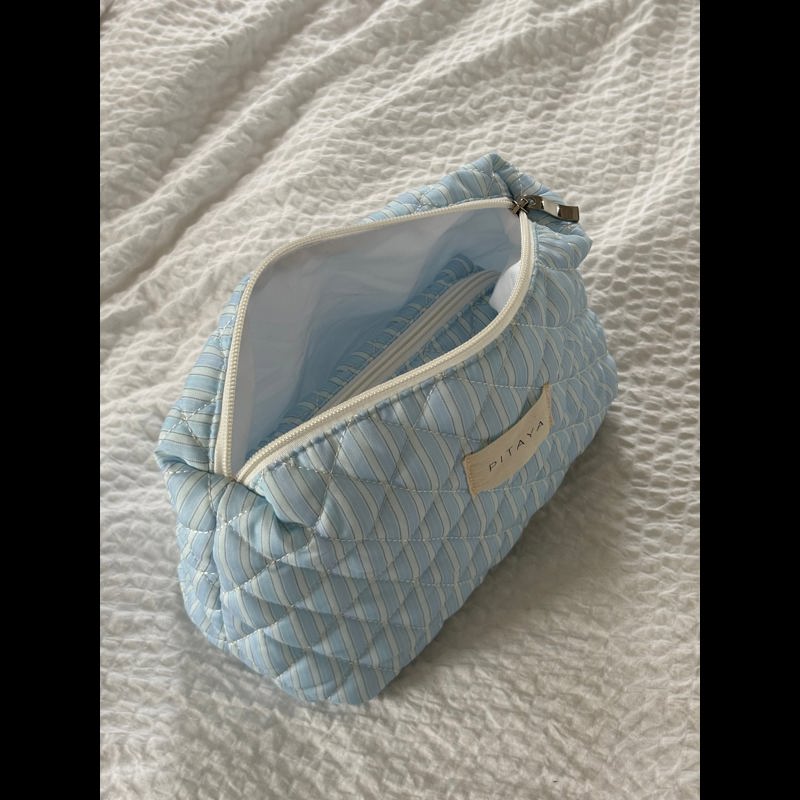 PITAYA Necessär Stripe Medium Blå rand 3