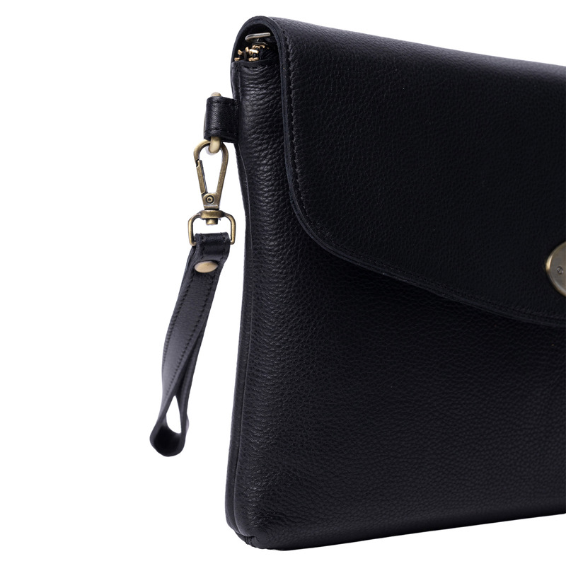 RE:DESIGNED Crossbody Saya Svart 4