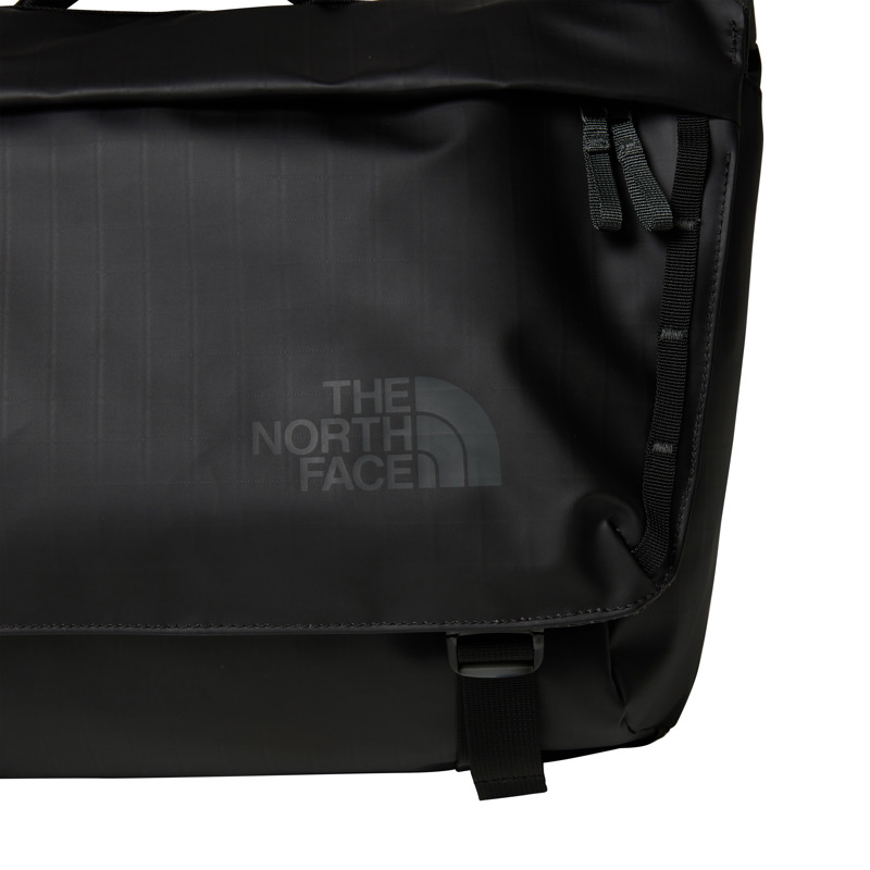 The North Face Skuldertaske Base Camp Voyager Sort 4