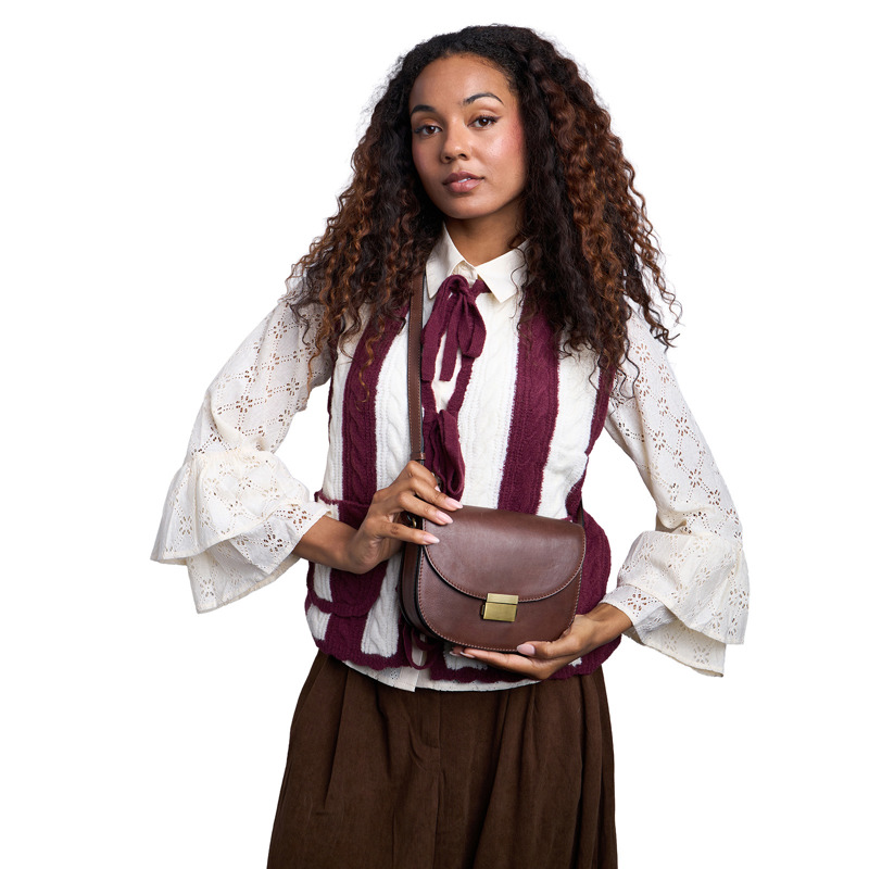 RE:DESIGNED Crossbody Sivja Brun 2