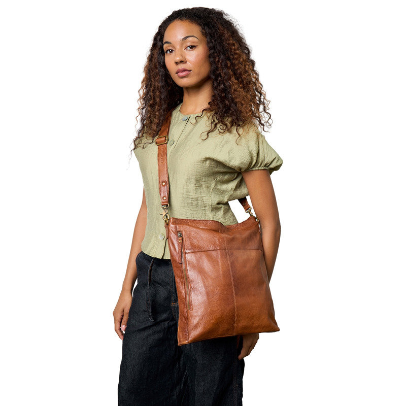 RE:DESIGNED Crossbody Zia Big Brun 2