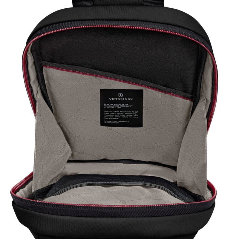 Victorinox Sling Bag Travel Essentials Svart 4