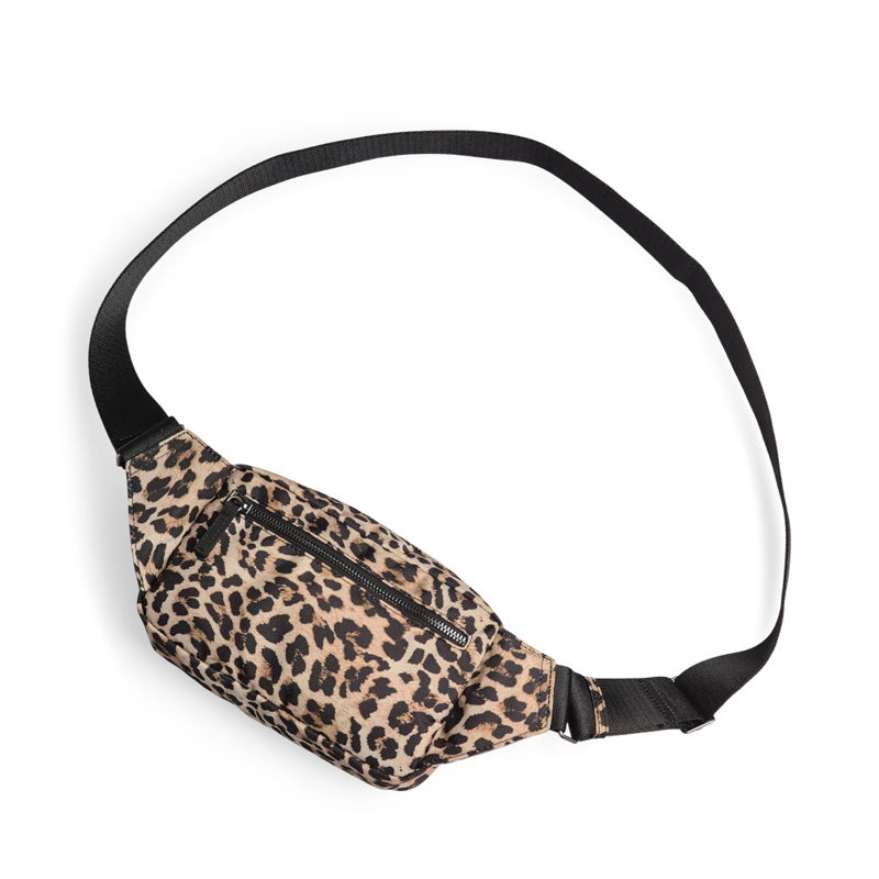 MARKBERG Bæltetaske Darla Monochrome Leopard 4