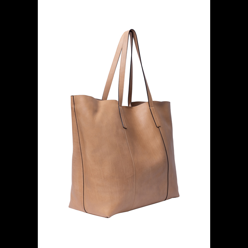 RE:DESIGNED Shopper Nuha Kamel 5