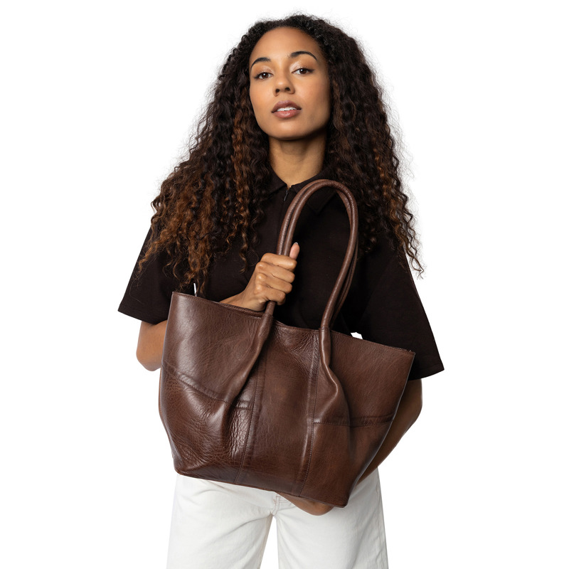 RE:DESIGNED Axelväska Mane Small Brun/brun 2